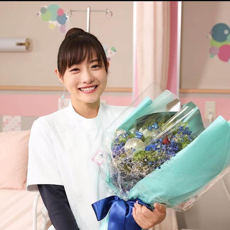 石原さとみ　ファンアカウントのインスタグラム：「. さとみちゃんが結婚💍💕 おめでとうございます💐💐 嬉しすぎる！！！ . . #石原さとみ」