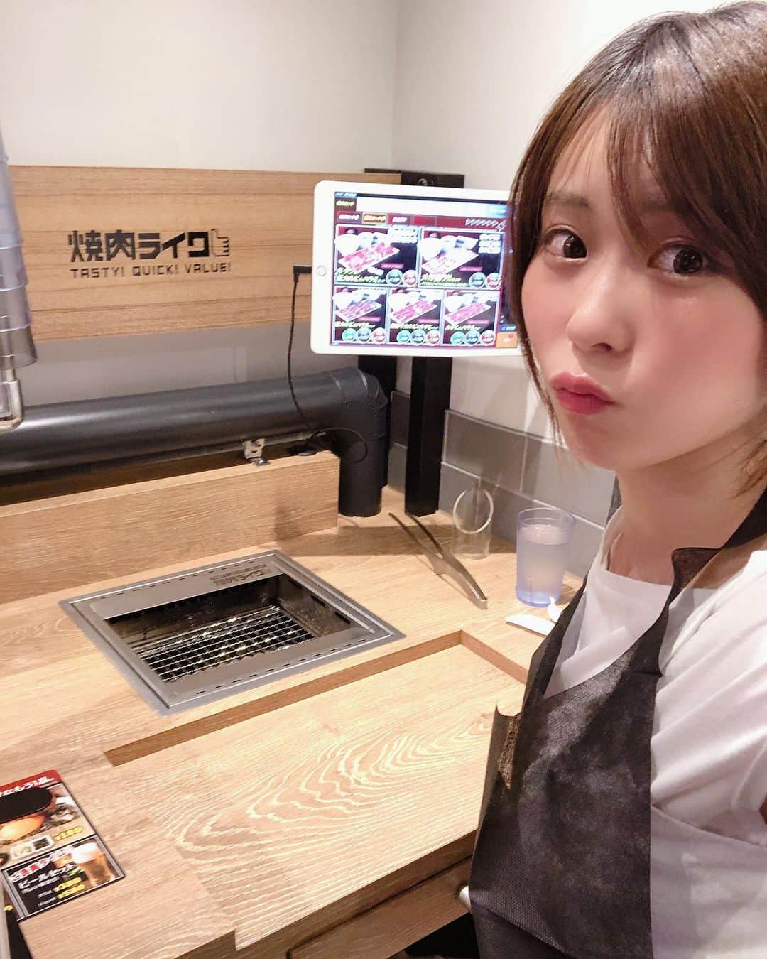 塚田綾佳さんのインスタグラム写真 - (塚田綾佳Instagram)「最近、1人焼肉にハマってます🍖🍖👍 ・ ・ #1人焼肉 #1人焼肉デビュー #焼肉ライク #肉食アイドル　 #ショートカット女子 #猫顔 #smile #girl  #shooting #셀카 #미소녀 #일본인 #非常好 #摄影 #塚田綾佳」10月1日 19時32分 - tsukada_ayaka