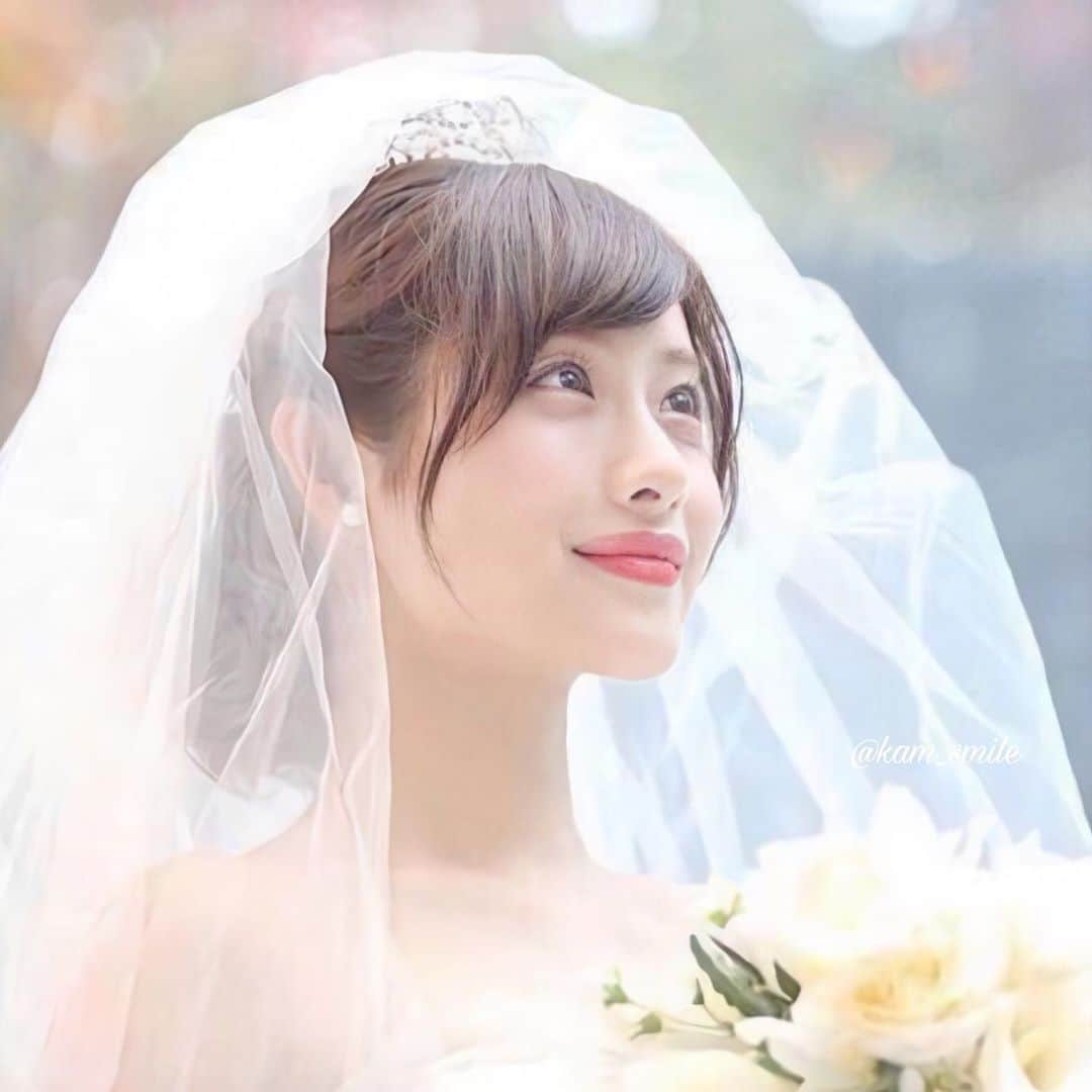 好きな芸能人のインスタグラム：「ご結婚おめでとうございます💑💍 ウエディングドレス姿めっちゃ綺麗✨  #石原さとみ#いしはらさとみ #ishiharasatomi  #satomiishihara #アンサングシンデレラ #石原さとみ好きな人と繋がりたい  #田中圭#西野七瀬#葵みどり #ディアシスター#岩田剛典 #岩ちゃん #高嶺の花#失恋ショコラティエ」