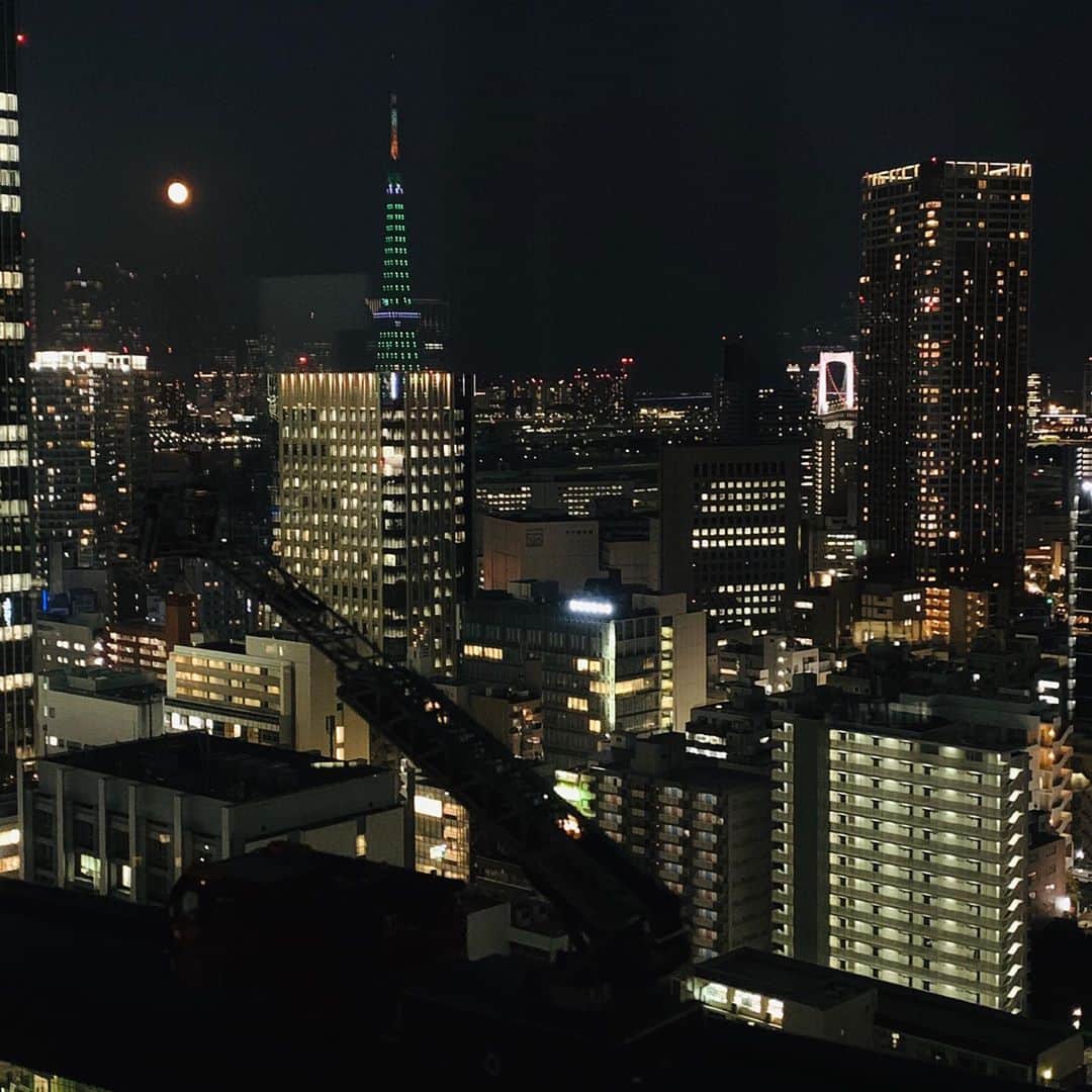 のインスタグラム：「中秋の名月🌕🗼 #harvestmoon #tokyo #中秋の名月#十五夜  #モリタ#スケールモデル#はしご車#morita#scalemodel#ladder#laddertruck#ladder#firefighter#firetruck#nightview #japan」