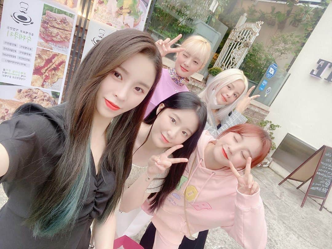 エルキーのインスタグラム：「소중한 사람들💝💝」