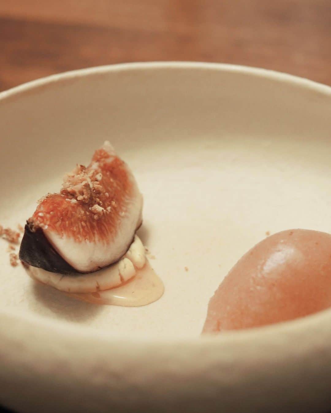 久林紘子さんのインスタグラム写真 - (久林紘子Instagram)「🍴cenci  “京都らしい美味しいところでディナーしたい！×子連れ×子供もお料理を美味しくいただけるところ” の超難題を叶えてくれた貴重なイタリアン✨✨ 平安神宮のすぐ近く。イルギオットーネの料理長だったシェフが独立されたお店でした。 色々なところから評判を耳にしますが、人気なのが納得❤️🤤 個室でゆっくりコースをいただきました🙏  京都の素材を生かした、一皿一皿新しい発見が楽しめるメニュー。ワインも美味しく🍷 リノベーションした内装やカトラリーもすごく素敵で、またお伺いしたいお店✍ 有難うございました✨ @cenci.kyoto  ＿＿＿＿＿＿＿＿＿＿＿＿＿＿＿＿＿＿＿＿＿＿  #kyotodinner #kyotoitalian #kyotorestaurant #京都旅行  #京都グルメ #京都ホテル #京都ディナー #京都レストラン #京都イタリアン #そうだ京都行こう #ペルシュウ #アマゾンカカオ #チェンチ #cenci」10月1日 19時53分 - rohicocco