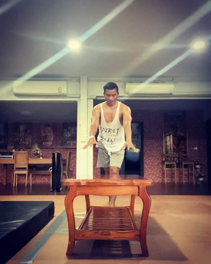 トニー・ジャーのインスタグラム：「Power 🔥🔥🔥」