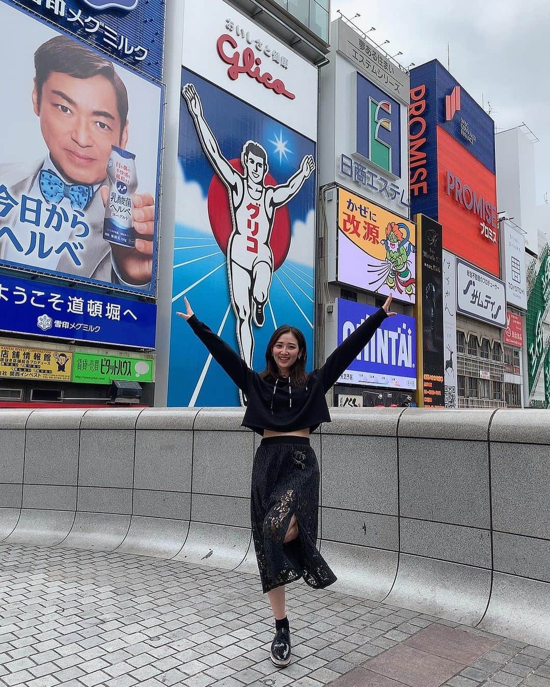 小磯陽香さんのインスタグラム写真 - (小磯陽香Instagram)「グリコ  #大阪 #大阪旅行 #グリコ #大阪観光　#小磯陽香」10月1日 20時23分 - haruka._.koiso