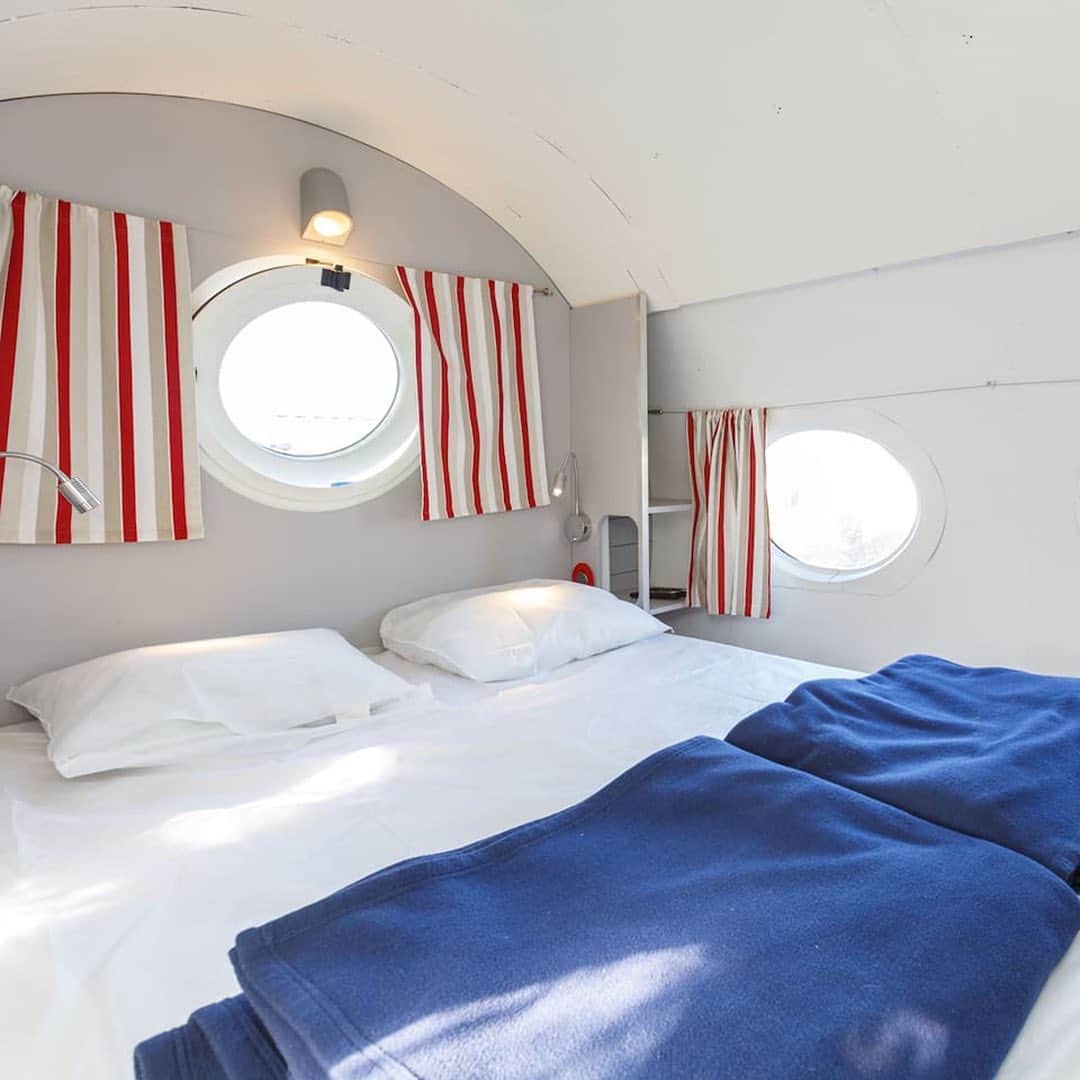 HYPEBEASTさんのインスタグラム写真 - (HYPEBEASTInstagram)「#hypelife: With many holiday plans currently at a halt, @airbnb has introduced a fleet of grounded airplanes for you to stay in all around the world. Options range from an ex-private jet complete with its original cockpit, to an old Cessna plane situated next to its original control tower, to many more. Check them all out via the link in bio and tag a friend you’d want to come along. ⁠⠀ Photo: Airbnb」10月1日 20時31分 - hypebeast
