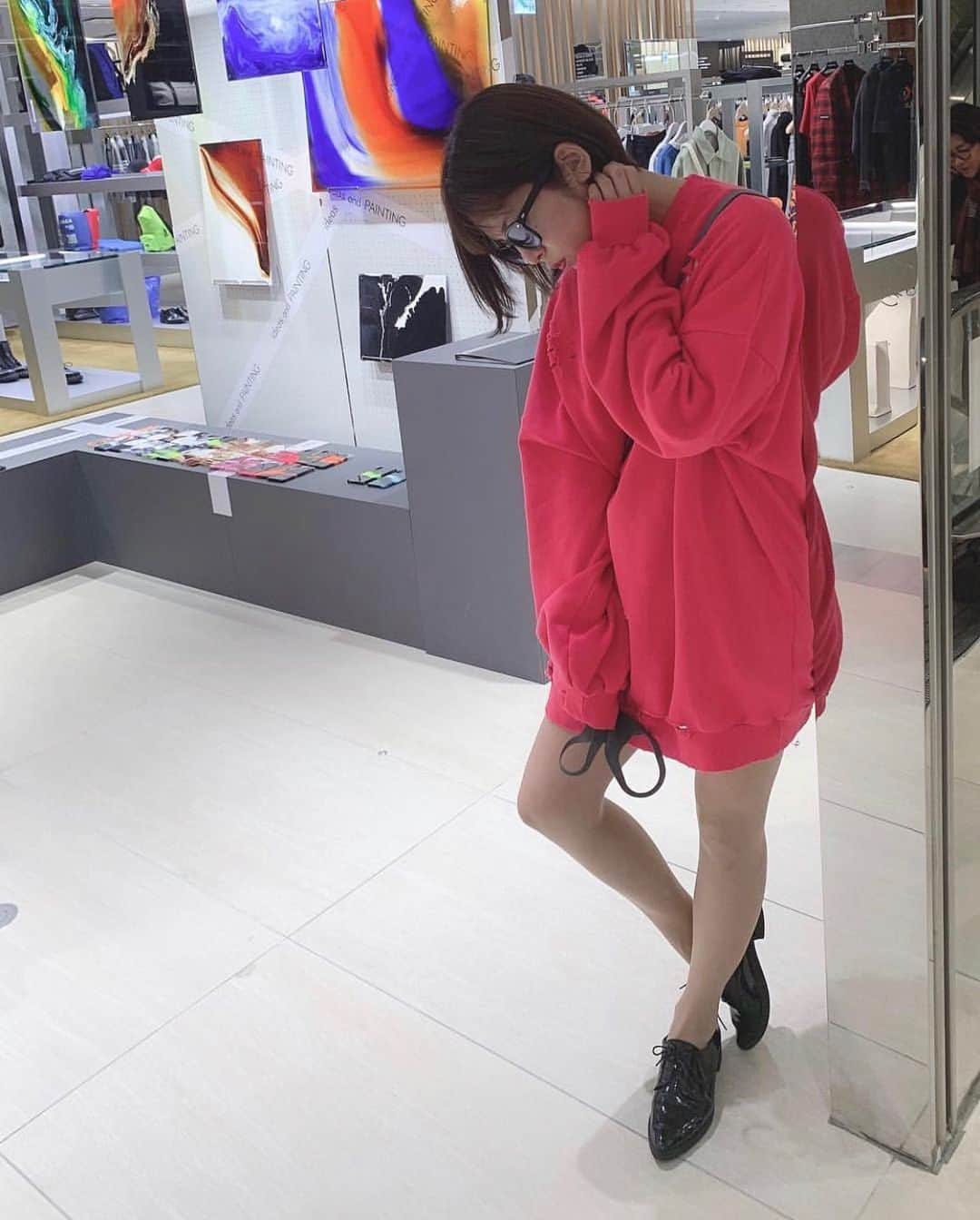 坂口杏里のインスタグラム：「0:00〜BAR SEA オープン出勤です！！ １０月入ったので改めて気を引き締めて働きます！ ライン交換、記念撮影 しましょーこ😊♥️ 今日もオーナーBDです🤗楽しく飲みましょう 坂口さんは今のところ予定なしです！  歌舞伎町2-14-8 メトロプラザ2ビル 3F SEA 03 6233 8484」