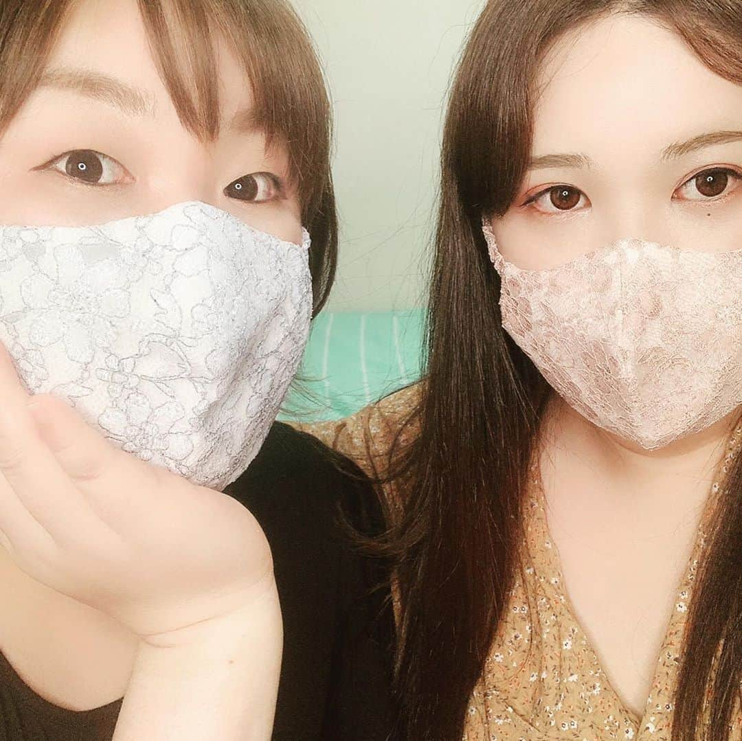 柏崎桃子さんのインスタグラム写真 - (柏崎桃子Instagram)「この度、我々ももえりの2人は 『ASヨガパンツ』のアンバサダーに就任させていただきました〜🧘‍♀️✨  日々SNSでダイエットを公開していたところ、株式会社Brand New Trading様よりお声掛けいただき、『ぜひダイエットのお手伝いを！』とのことでこちらの【ASヨガパンツ】をご提供していただくことに！  併せてアンバサダーなんて✨✨  こりゃ履いて履いて履きまくってナイスバディ目指すしかありません🔥🔥🔥  実はまだ試着できていないのです。（えりちゃんと履くんだ〜✨）  ここで、【ASパンツ】のおすすめポイントをご紹介！  ✨おすすめポイント✨ ①1万人以上のデータを集計して作られた「日本人にフィット」するデザイン ②着用時にお腹とお尻が上がる設計のため、スリムに見える&脚も長く見える ③伸縮性が抜群のため、窮屈に感じにくく、フィット感が高い ④抜群の通気性・吸汗性・速乾性！市販のヨガパンツの3倍の速乾性 ⑤繊維に銀イオンを使用しているため、抗菌・防カビ・防臭効果が期待 さらにバクテリアの増殖の抑制、静電気を抑える機能も備えています！  そしてこちらの【ASヨガパンツ】はクラウドファンディングでの先行予約となります。  【プロジェクトURL】 https://www.makuake.com/project/brand-new-trading/?utm_source=a37&utm_medium=email  なんとなんとなーんと！クラウドファンディング中のみ【Makuake限定価格】となっております！とにかくお買い得だそうです✨  在庫に限りありだそうです🙏💦  【下記注意点をお読みください。】  ※在庫に関してまして、都度活動レポートにて売り切れの状況報告をさせて頂きます。大変恐縮ですが、そちらの在庫状況をご確認の上ご支援頂ければと存じます。  ※サイズ、色、使用感等に関する返品・返金はお受けいたしかねます。  ※ご支援の数が想定を上回った場合、製造工程上の都合等により出荷時期が遅れる場合がございます。  ※新型コロナウイルスや港湾のストライキ、天候不順などによる配送遅延の可能性があります。  ※本プロジェクトを通して想定を上回る皆様からご支援を頂き、現在進めている環境から量産体制を更に整えることができた場合、正規販売価格が販売予定価格より下がる可能性もございます。  ※並行輸入品が発生する場合がございます。個人輸入・販路によっては防ぐことができない可能性がある点ご了承ください。  ※クラウドファンディングの性質上、以上の注意点につきましてあらかじめご理解とご了承いただいた上でご支援くださいますよう、よろしくお願い申し上げます。  皆さんも【ASヨガパンツ】試してみませんか？  ■クラウドファンディング実行者 株式会社Brand New Tradingは「Good Ideas Come True」をモットーに、 皆様の日常に新しいイノベーションをお届けすることを使命としております。  この度は代理販売にてASヨガパンツをご紹介させていただきます。   新型コロナウイルスの影響により健康への意識が高まり、 お家で何か運動を始めたという方、 また以前より健康志向が高くなり、 ジムに行くようになった方もいらっしゃるのではないでしょうか？ 健康な体でいるためにトレーニングは不可欠です。  私たちは健康でありたい方、 これから運動をしようと思っている方を応援いたします！ 今後、 人々の笑顔や幸福へと繋がる商品を随時取り入れ、 紹介していく予定です。  皆さんの生活をより豊かに、 幸せに、 ワクワクさせる製品をご紹介していきます。   HP： http://www.brand-new-trading.com/  お問い合わせ：support@brand-new-trading.com   #ヨガ #yoga #ヨガウェア #ヨガパンツ  #asヨガパンツ #ストレッチ #stretch  #オシャレ #運動 #スポーツ #スポーツウェア #株式会社brandnewtrading  #ダイエット  #diet #痩せたい #きれいになりたい #美ボディ #アンバサダー #ambassador #就任 #大きいサイズ」10月1日 21時23分 - momoko_kashiwazaki