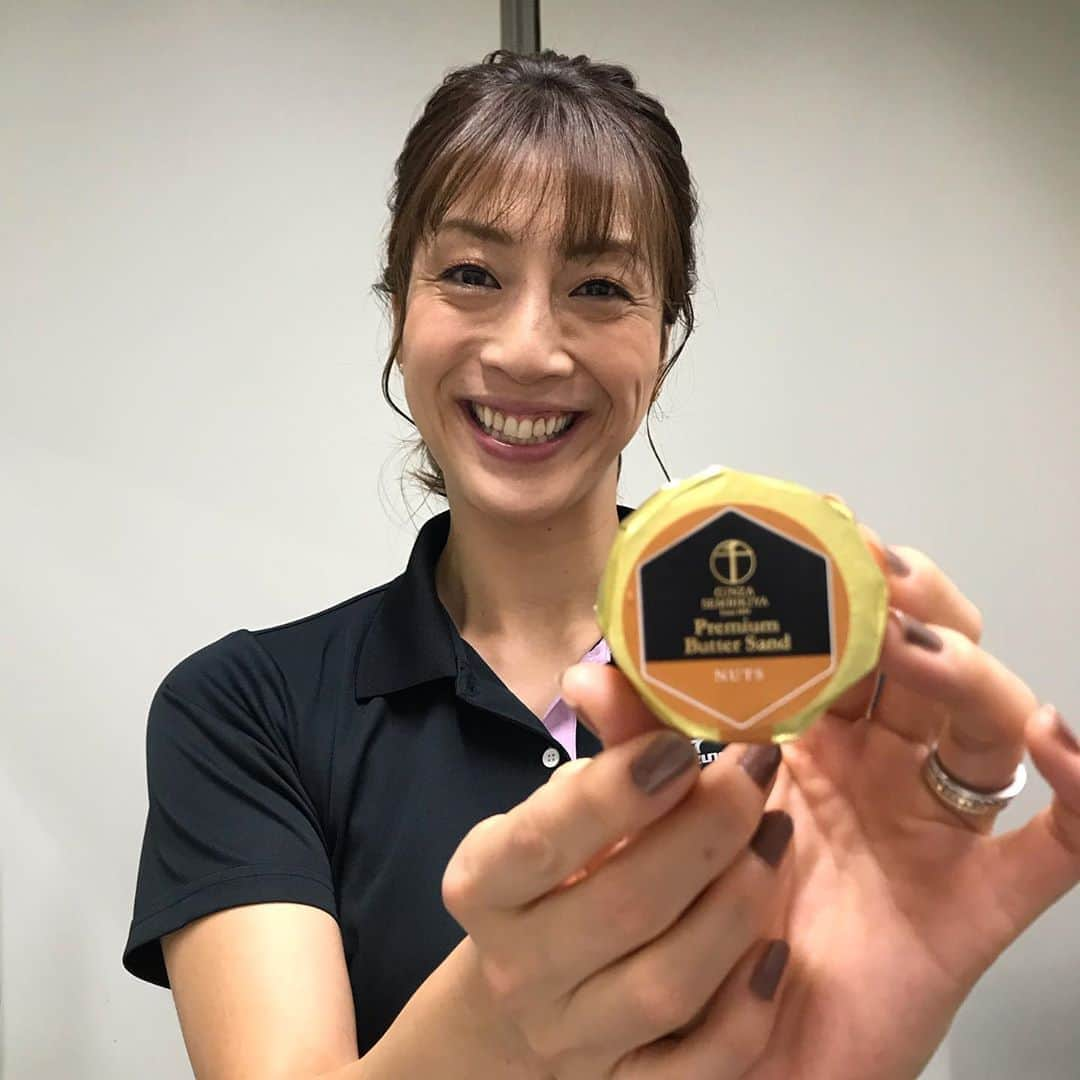 寺川綾さんのインスタグラム写真 - (寺川綾Instagram)「今日も報道ステーションにお邪魔します🙋‍♀️ インカレ水泳に出場した池江璃花子選手をたっぷりとお伝えします🥰 是非ご覧ください🏊‍♀️✨✨ #テレビ朝日 #報道ステーション #スポーツ #インカレ水泳 #池江璃花子選手 #🏊‍♀️ #からの #差し入れでいただいた #バターサンド #激ウマでした😋」10月1日 21時23分 - terakawaaya_official