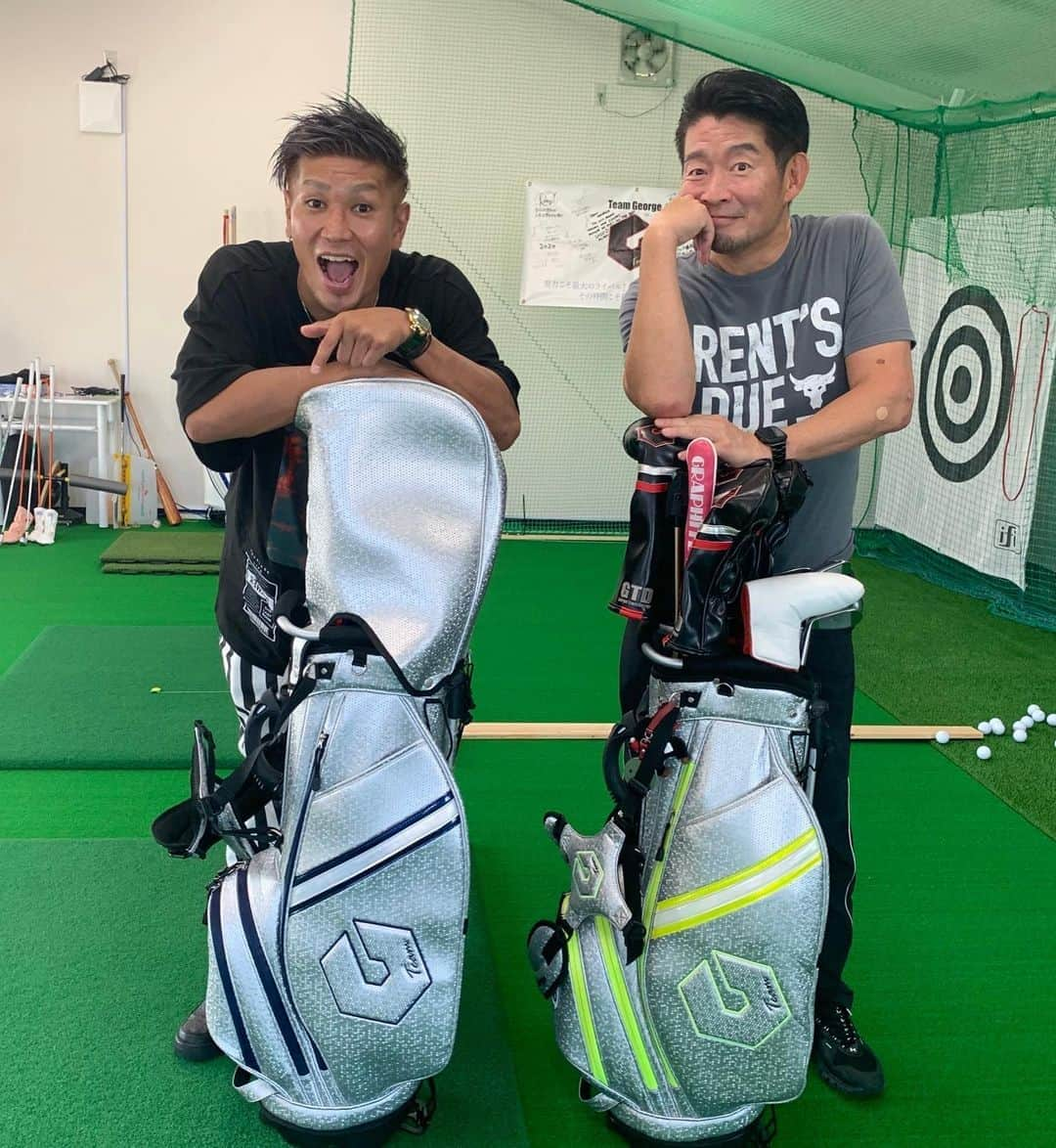 城戸康裕さんのインスタグラム写真 - (城戸康裕Instagram)「昨日は1日ゴルフからのゴルフ⛳️☺️ ・ ・ ・ 五十嵐さんとのゴルフ帰りにGTD(@gtdgolfstudio )寄ったら、 ・ ・ そっからまさかの2時間半マンツーマンレッスン😆⛳️❗️ ・ ・ ・ きーちゃん、80切っちゃうわ😆嘘 ・ ・ ・ #ベスト89⛳️ #まだまだ道は長い #ゴルフのお陰でフックが重くなった🥊 @gtdgolfstudio  @george_takeiv1  @kaneiwa_mina  #イケてるGTDキャディバックもらった✨ #golf #ゴルフ #⛳️」10月1日 21時22分 - yasuhiro.kido