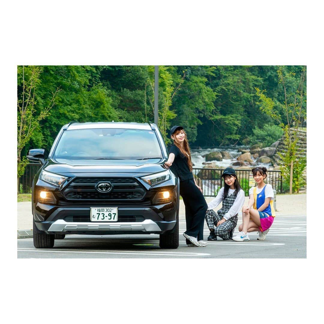 新木さくらさんのインスタグラム写真 - (新木さくらInstagram)「﻿ ﻿ 今回もネッツトヨタ西日本さんに車をお借りして、那珂川市の五ケ山クロスへ行ってきました～！！！﻿ ﻿ 今回は黒の、RAV4！！めっちゃかっこいい🥺🥺﻿ 休憩の時もずっとこの車に乗ってました(^ ^)﻿ ﻿ そして、初めてボルダリングした！！！﻿ 最初めっちゃ怖くて登るのは登るけど降りれんくて、2分くらい叫んでました。（笑）﻿ ﻿ そして、自転車も乗れた！！﻿ 弱虫ペダル大好きなのでテンションめっちゃあがったよ〜、自転車たのしかった😌！！﻿ ﻿ ﻿ ﻿ ﻿ この他の写真も載ってるから﻿ 詳しくは﻿ 「ネッツ西日本　LinQ」で検索してね！﻿ ﻿ #ネッツトヨタ西日本#ネッツ西日本#LinQ#カワイイ女子旅ココしっとーと#女子旅#福岡女子旅#福岡ドライブ#車好きな人と繋がりたい#ドライブ好きな人と繋がりたい#ドライブ好き#福岡#fukuoka#トヨタ#TOYOTA#ネッツトヨタ#那珂川#五ケ山クロス#五ケ山クロスベース#五ケ山ベースキャンプ#五ケ山クロスキャンプ場#五ケ山クロスリバーパーク#rav4#rav4adventure#rav4アドベンチャー#rav4のある生活﻿」10月1日 21時14分 - araki_sakura14