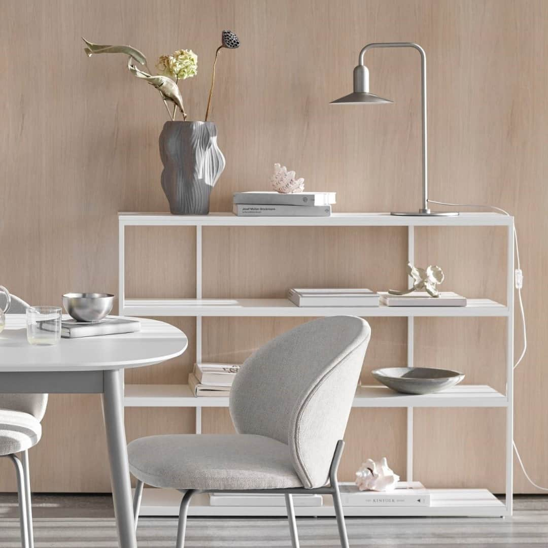 BoConceptさんのインスタグラム写真 - (BoConceptInstagram)「“Extraordinary is Always in Style”  Searching for the perfect lamp to complete your room? Find it in our timeless collection of over 25 designs. Most are available in floor, pendent, table and wall models and a range of colours  The collection is penned by the same award-winning minds behind our main furniture designs.  Explore the collection through link in bio or try them today in your local store.  #boconcept #liveekstraordinaer #lamps #lighting #danishdesign」10月1日 21時15分 - boconcept_official