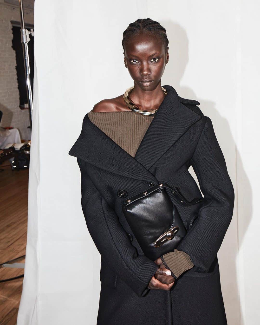 プロエンザスクーラーのインスタグラム：「@anokyai in the Ruched Boot proenzaschouler.com @ulrichknoblauch_  #proenzaschouler」
