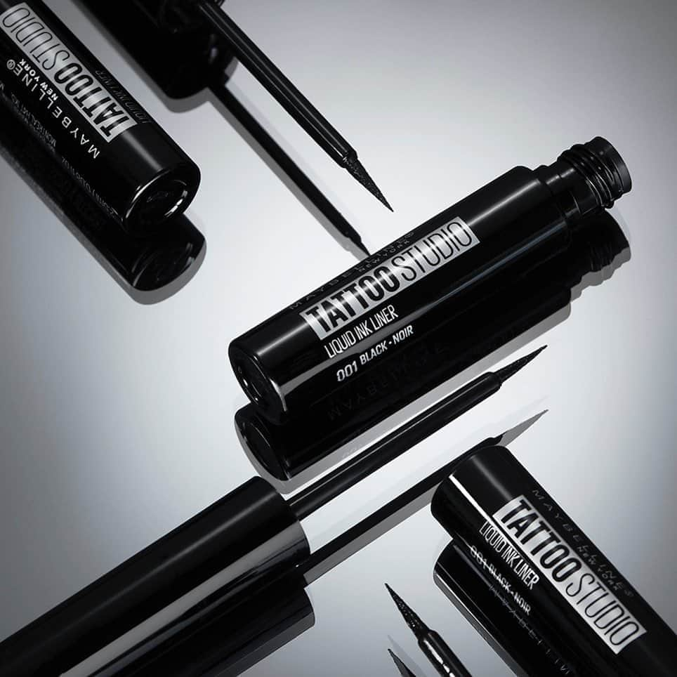 Maybelline New Yorkさんのインスタグラム写真 - (Maybelline New YorkInstagram)「It may be spooky season👻 but don’t let that winged liner scare you! Our Tattoo Studio liquid eyeliner glides on & lasts up to 36 hours so you don’t have to worry about fading out smudging! Drop a 🖤 in the comments below if your excited for some bold liner looks! #mnyliner」10月1日 22時03分 - maybelline