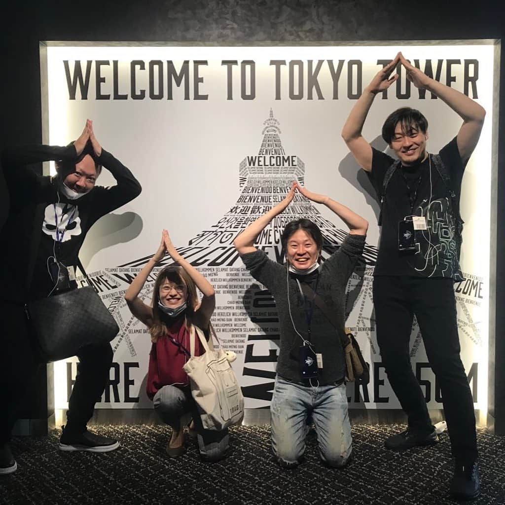 丸山奏子さんのインスタグラム写真 - (丸山奏子Instagram)「打ち合わせ前の空いてる時間に、みんなで東京タワーにのぼったよ！ オジサンズが無邪気すぎて微笑ましかった☺️  #赤坂ドリブンズ #東京タワー #WIO #うぃおー」10月1日 22時10分 - maruko.ochibi