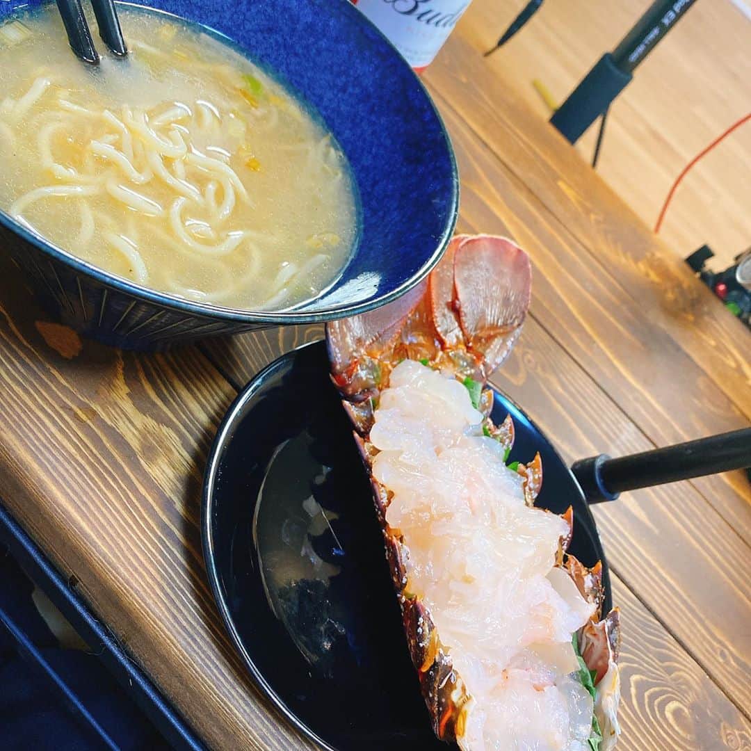 蛇足のインスタグラム：「本日の川村飯店 伊勢海老ラーメンと刺身」
