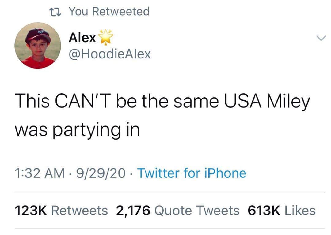 ケイリン・ルッソのインスタグラム：「Let’s create a USA we all want to party in  Biden 2020 boop」