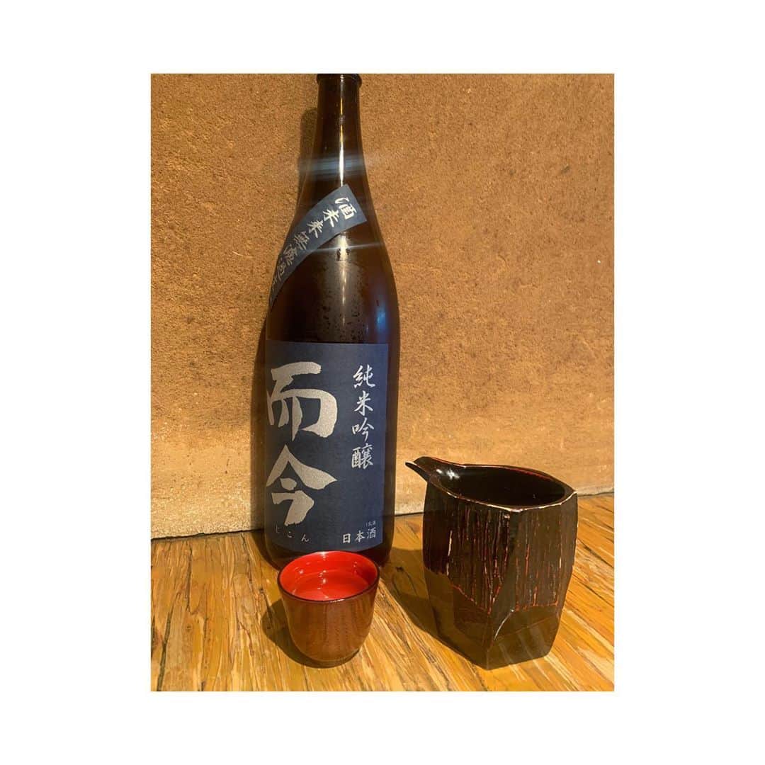 高野桃子さんのインスタグラム写真 - (高野桃子Instagram)「日本酒の日🍶 じこんはあったら必ず呑みます🤭さらは初めていただきました。吟醸香、お米の甘みが華やか！さらに微炭酸で爽やか！女性が好きだと思います  #日本酒の日」10月1日 22時57分 - takano_sd