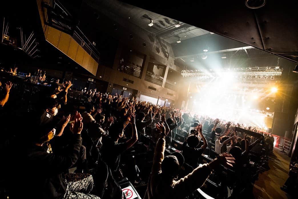 MONOEYESさんのインスタグラム写真 - (MONOEYESInstagram)「2020.10.01 MONOEYES Semi Acoustic Live Tour 2020 Zepp Sapporo Day1 Photo by Maki Ishii monoeyes」10月1日 23時02分 - monoeyes_official