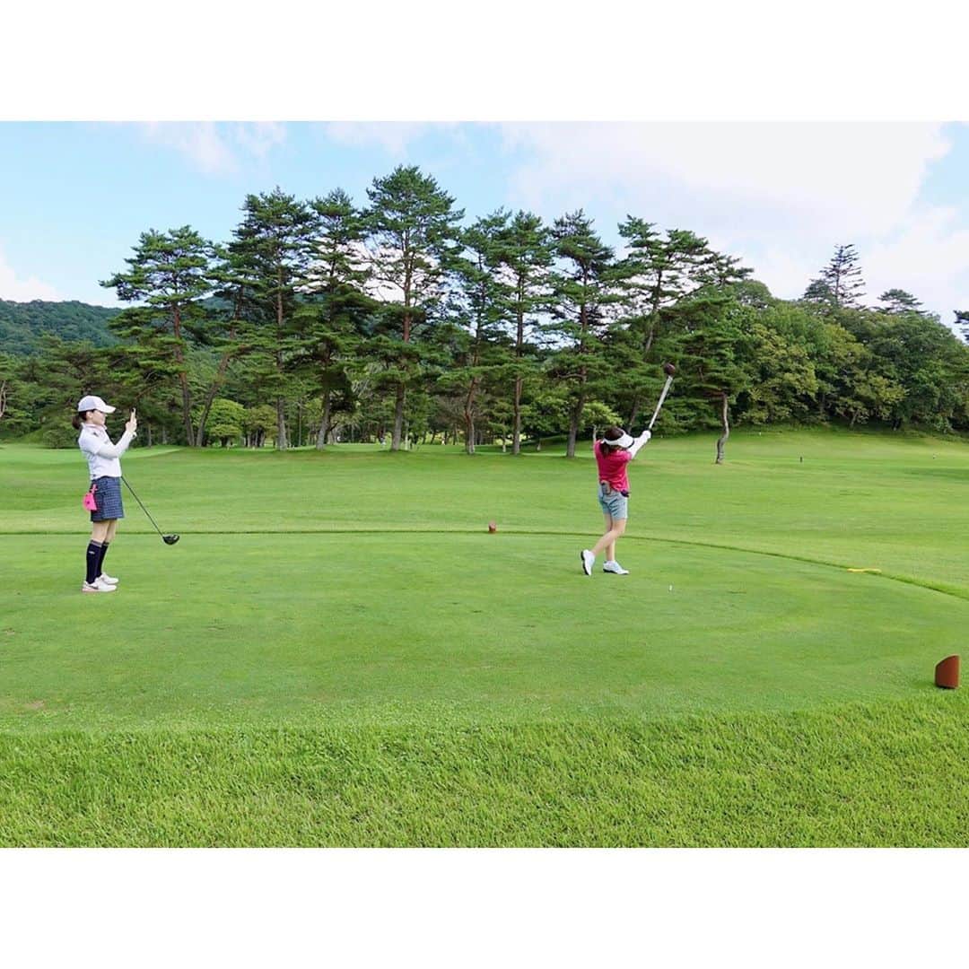 芦崎愛さんのインスタグラム写真 - (芦崎愛Instagram)「先日、久しぶりにゴルフへ！ 女友達も一緒のゴルフは本当に楽しいし、私も上手くなりたいと刺激をもらえます☺️ #golf #golfstagram #enjoygolf #ゴルフ」10月1日 23時59分 - mana_ashizaki