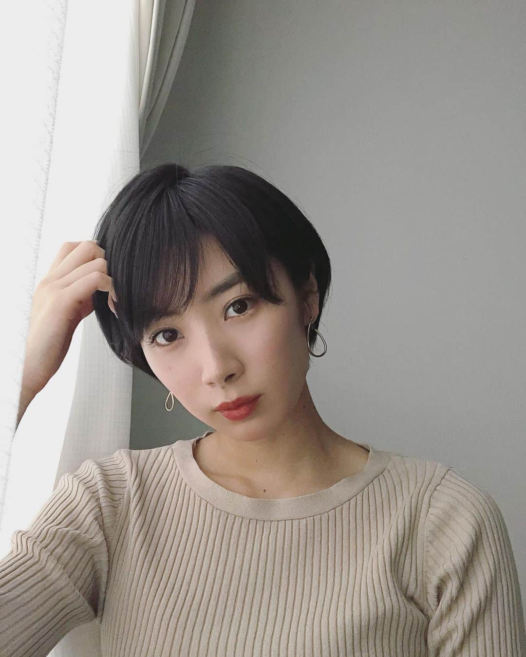 RUUNAさんのインスタグラム写真 - (RUUNAInstagram)「. . good night🌙 . . #shorthair #short #shortcut  #shorthairstyle #blackhair #favorite  #黒髪 #ショート #ショートヘア  #ショートカット #ショートスタイル」10月2日 0時14分 - ruuna_kolme