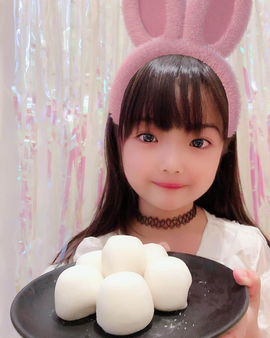 YUAのインスタグラム：「🌕🐇🍡 今日は十五夜お月見✨ 綺麗だったね  #yua #kidsmodel #十五夜 #japan #데일리그램 #일상 #패션스타그램 #얼스타그램 #육아스타그램 #오오티디 #뷰티스타그램」