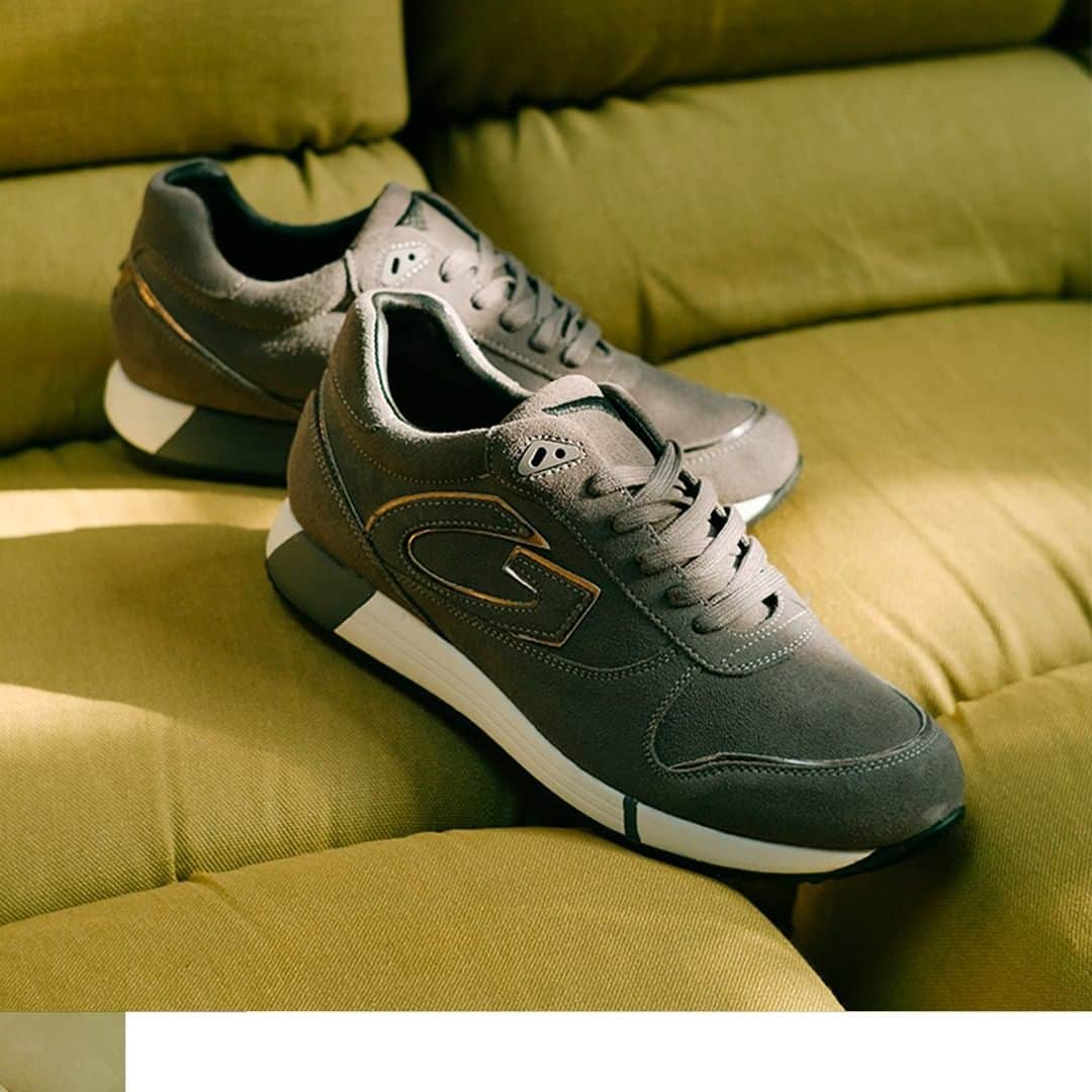 アルベルトガルディアーニのインスタグラム：「Marked by a rare comfort and innovative style. #Guardiani」