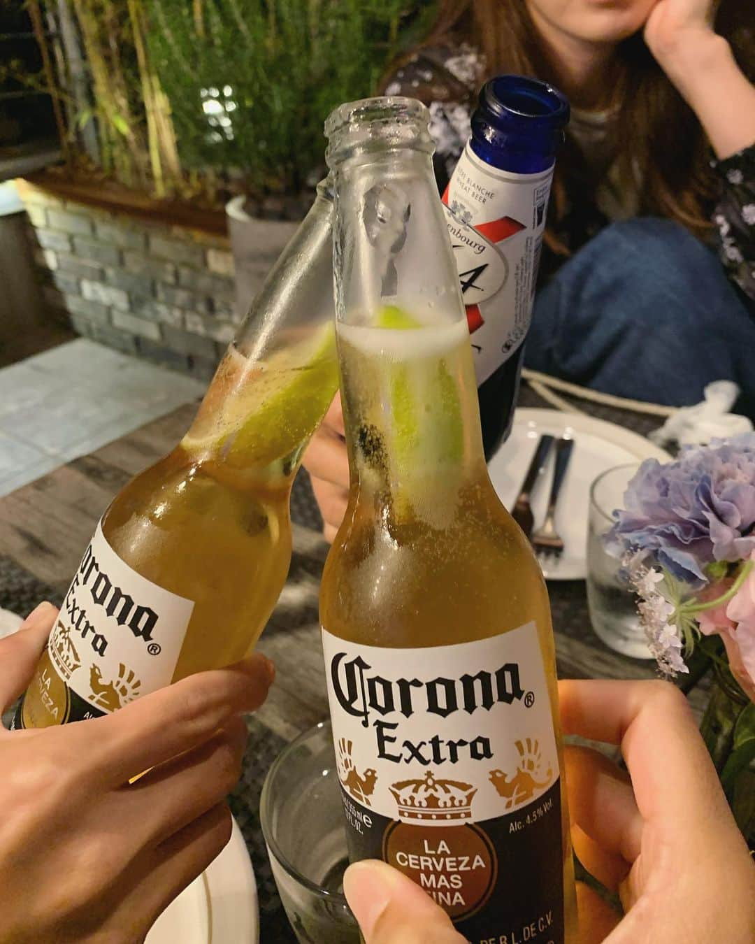 ハー・ミジョンさんのインスタグラム写真 - (ハー・ミジョンInstagram)「코로나 마시고 코로나 타파🍻 #해운대 #왕비들모임」10月2日 0時35分 - mi_jung1205