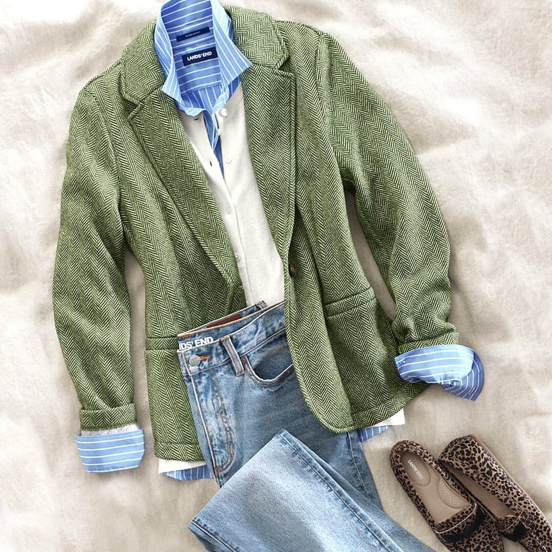 ロック&リパブリックのインスタグラム：「Say hello to comfy everyday style from Lands’ End—now available online and in select stores! Tap to shop. #Kohls #fallstyle」