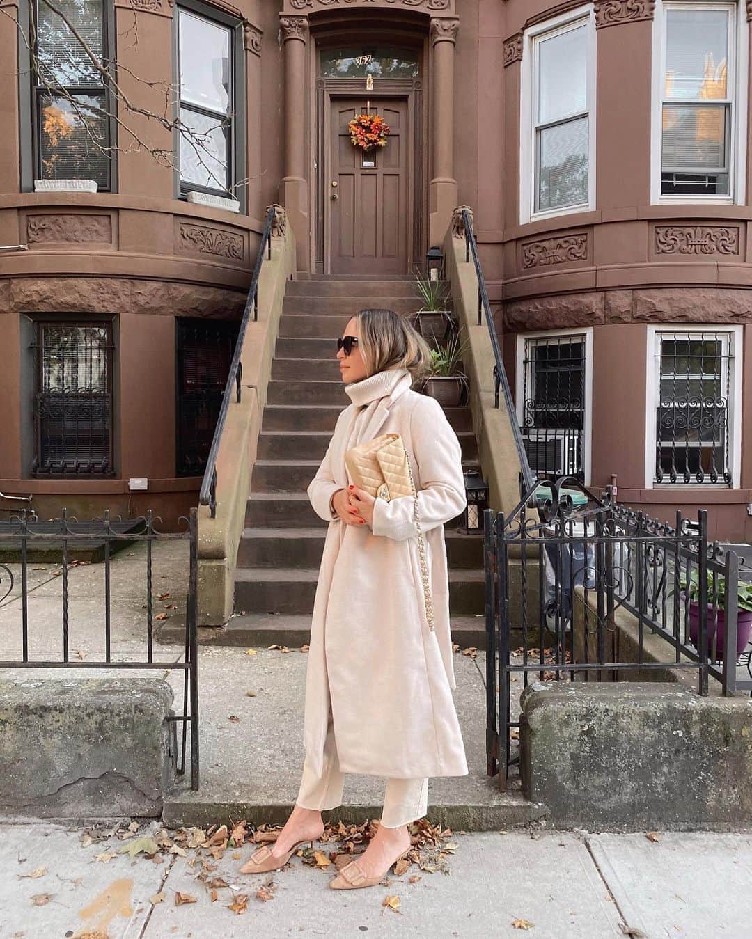 Helena Glazer Hodneのインスタグラム：「Happy October 1st🍂」