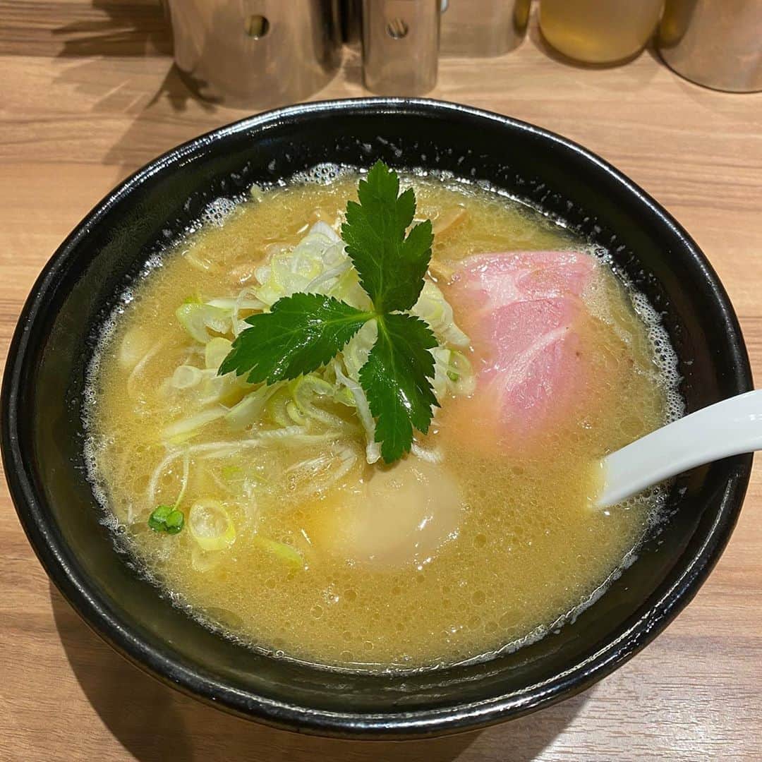 金巻ともこのグルメインスタ