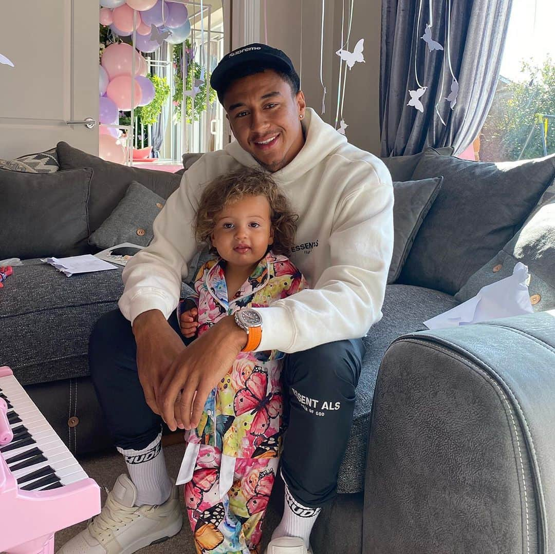 ジェシー・リンガードさんのインスタグラム写真 - (ジェシー・リンガードInstagram)「Happy Birthday My Queen 👸🏽❤️」10月2日 1時08分 - jesselingard