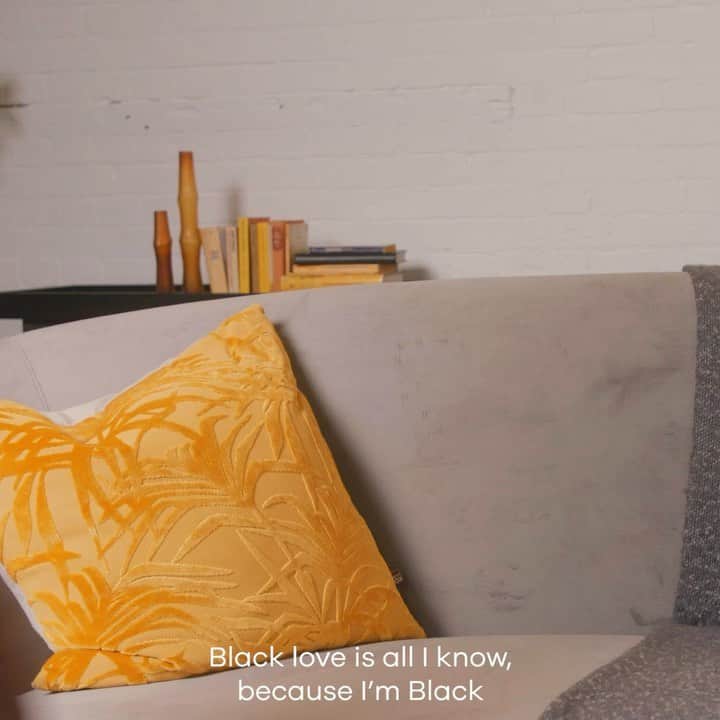 ジョーダン・ダンのインスタグラム：「My love is unapologetic, worthy, inspiring, deep, generous and home. I’m so happy to be starting off Black History Month with celebrating Black love, the only love I Know 🖤@Bumble_UK #MyLoveIsBlackLove」