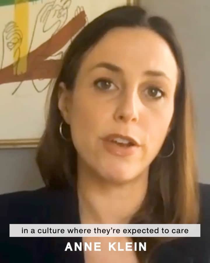 のインスタグラム：「A huge thank you to @aliciamenendezxo - MSNBC Anchor and Advocate for All, for joining us yesterday to continue our #WomenWhoDo series! We learned so much about The Likeability Trap and how to break free.  Thank you for tuning in and asking such intuitive questions! Be sure to tune in for our next episode on Wednesday, October 14th at 12pm EST / 9am PST, for Episode 12 as we get to know more about Ann Caruso.」