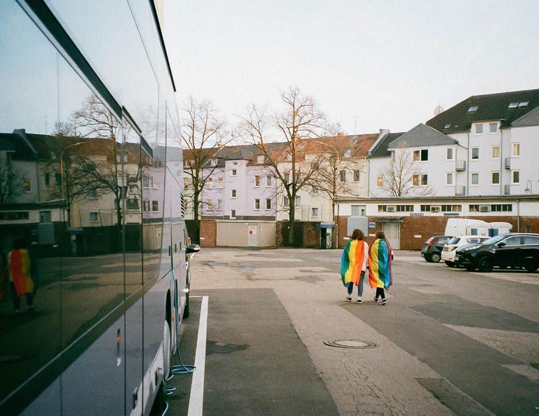 のインスタグラム：「Was scrolling through old film from our European tour in 2019 and came across this. A picture is worth a thousand words.   When you look at this photo what do you see? 🥺🌈💕💕💕💕」