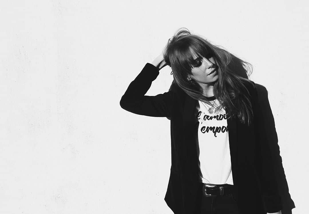 ローラ・ウェルッシュのインスタグラム：「📷 @iamcatcouture」