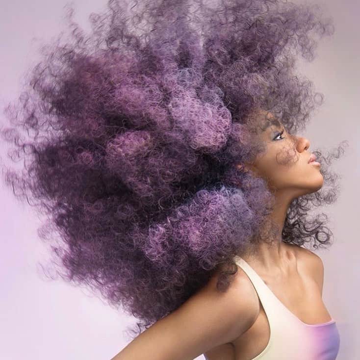 CosmoProf Beautyさんのインスタグラム写真 - (CosmoProf BeautyInstagram)「Happy #NationalHairDay 💜⁣ ⁣ Comment below the #cosmoprofbeauty product that guarantees a good hair day for your clients. ⁣ Hair by: @chareefabienne⁣ ⁣ Don't forget that no matter what kind of hair you have, you will find everything you need at Cosmo Prof where you are #licensedtocreate⁣ ⁣ #repost #hairday #purplehair #texturedhair」10月2日 2時21分 - cosmoprofbeauty