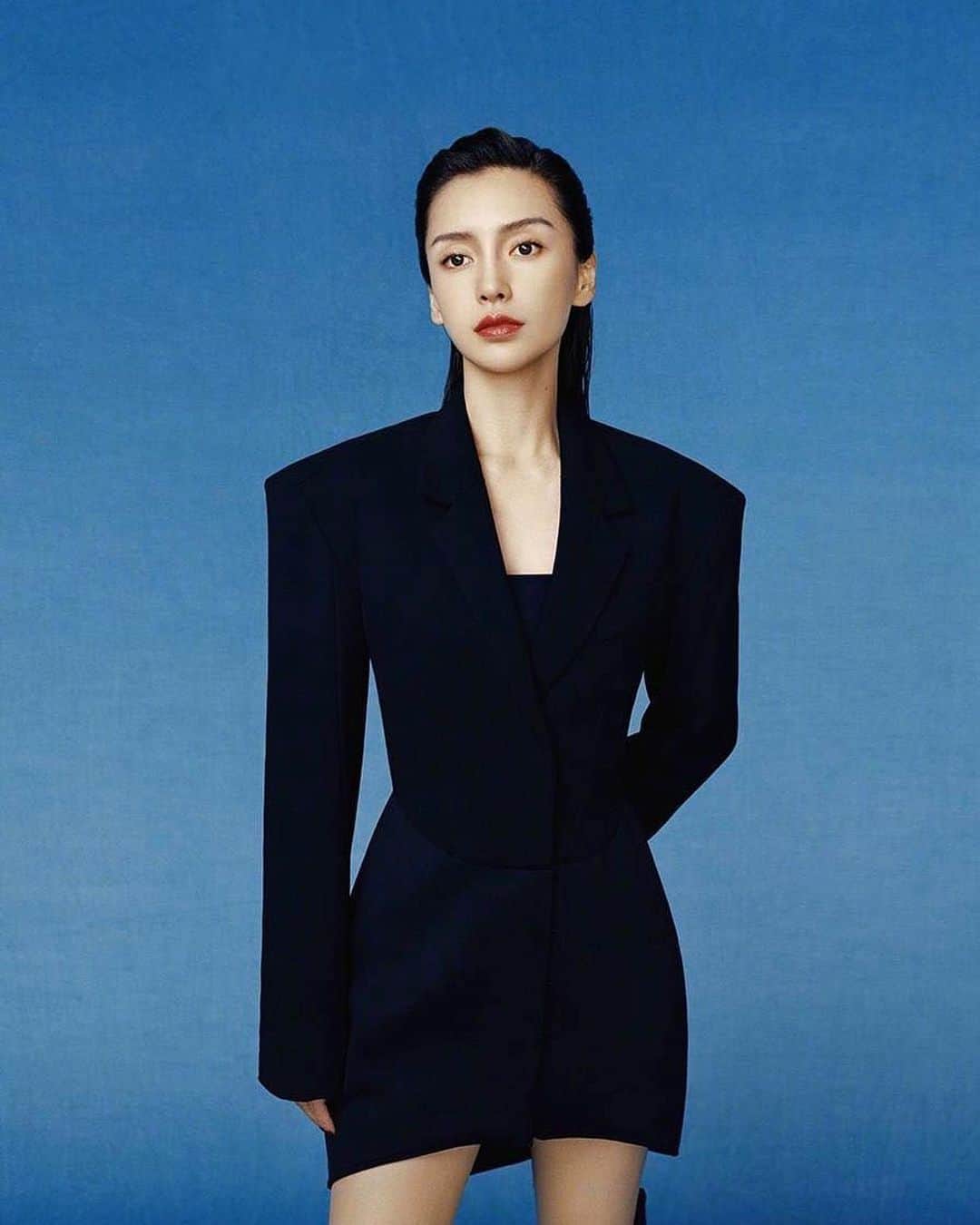 ミュグレーのインスタグラム：「@angelababyct wears the wool jersey jacket dress from the Mugler Fall Winter 2020 for @farfetch. - - Photographer @lesliezhang1992  Stylist @yuri__tan  #mugler」