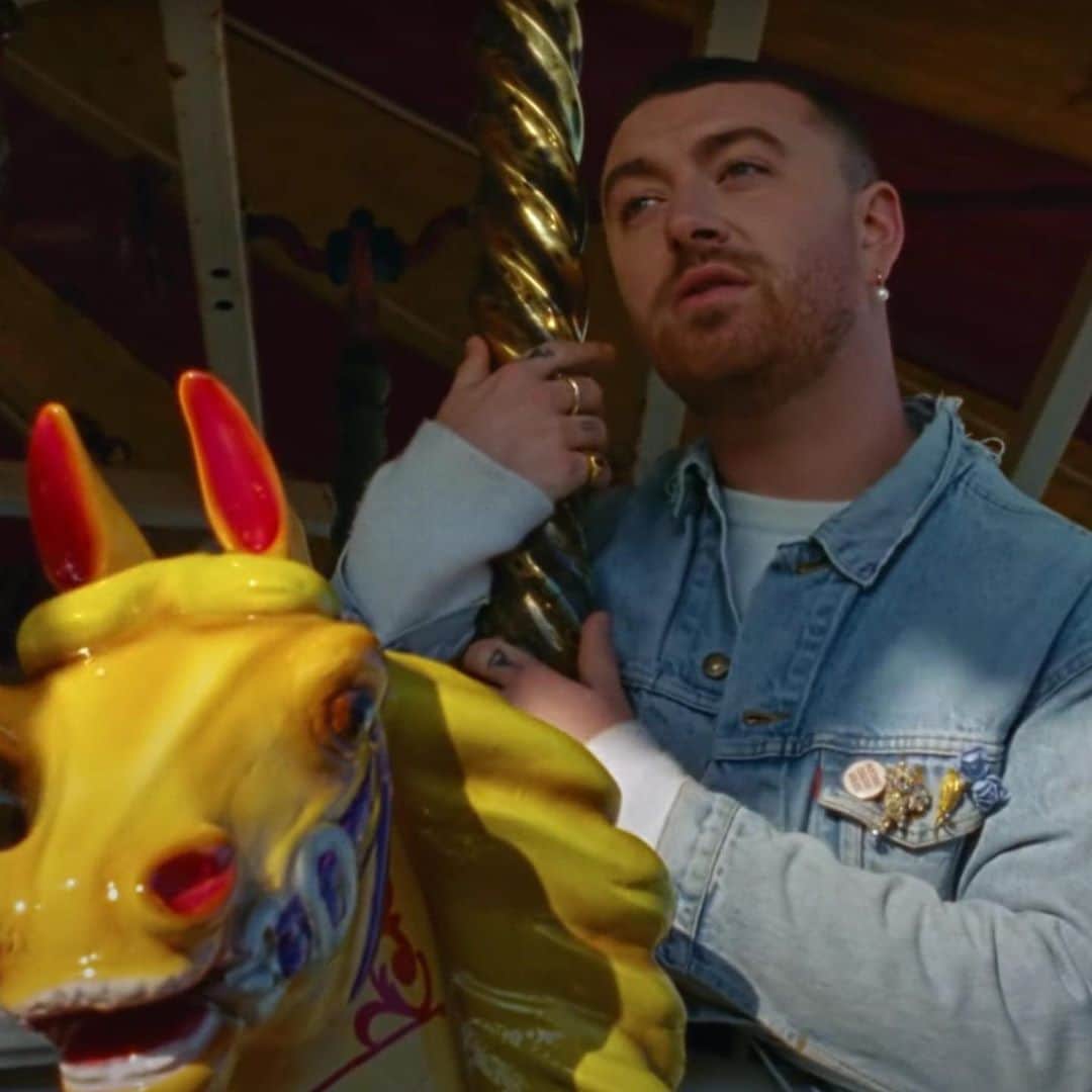 Vevoさんのインスタグラム写真 - (VevoInstagram)「Adulting ain't easy, as @samsmith reminds in "Kids Again" 💔 Reach for the tissues and listen to the new 'Love Goes' album. ⠀⠀⠀⠀⠀⠀⠀⠀⠀ ▶️[Link in bio] #SamSmith #KidsAgain #LoveGoes」10月31日 5時56分 - vevo