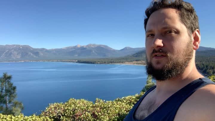 マット・マクゴリーのインスタグラム：「I’m now back in LA where the air quality hasn’t been healthy since the wildfires started raging months ago due to climate change. So much goin in the world. So much is urgent and needs our attention. Let’s keep pushing for the change we need AND ALSO remember to take deep breaths and moments for connecting to self. Let’s take care of ourselves and each other. Let’s take care of Mother Nature and allow her to care for us. Sending you all love. 💕💕💕 #Tahoe」