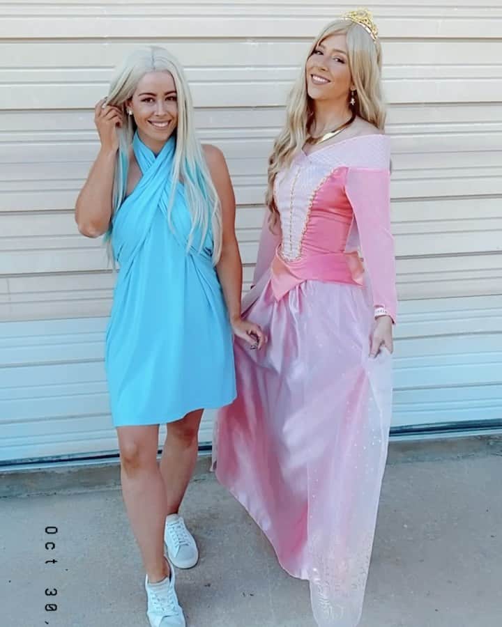 Tracy and Stefanieのインスタグラム：「It’s our fave season!! 👻 Literally the whole reason we started our YouTube was Halloween! 🎃 PS What are you going to be for Halloween OR what is your fave costume you’ve worn! 😆」