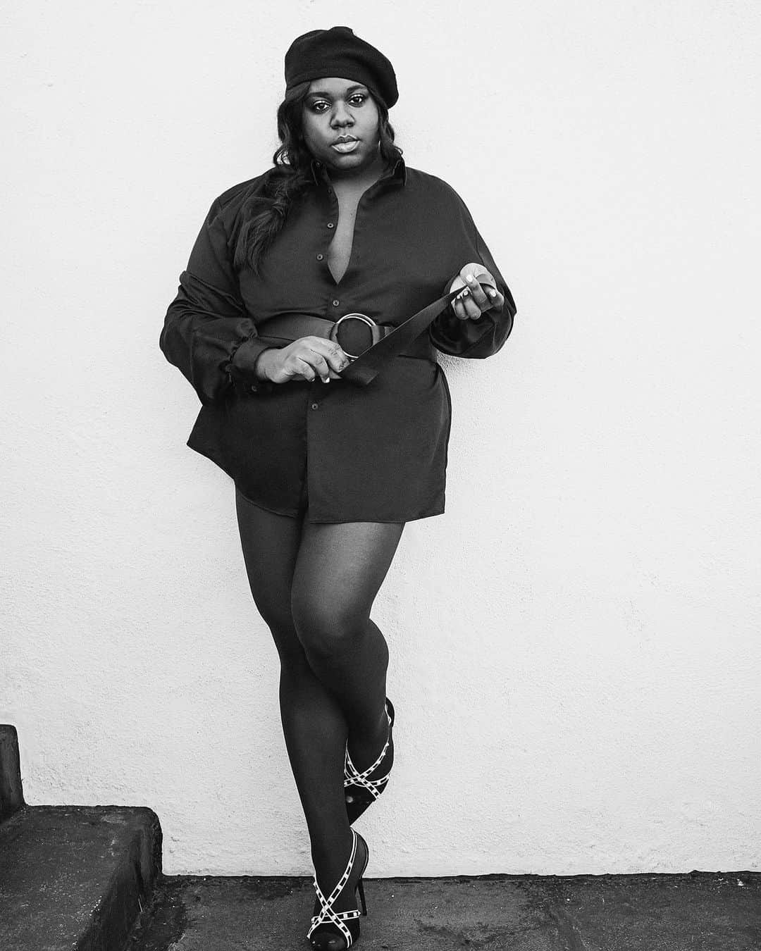 アレックス・ニューウェルのインスタグラム：「I’ve always been conditioned to hide my body and told “You’re too fat for that.” Or “that’s not as flattering for someone your size” or my favorite “you have such a gorgeous face for a bigger frame” oh and let me not forget the “how’d you get him he’s hot, you should feel soo lucky” F$ck your gender norms and your beauty standards!!! I love my body!! Just because you don’t like yours doesn’t mean you have a right to put someone else’s down! We are worthy!!」