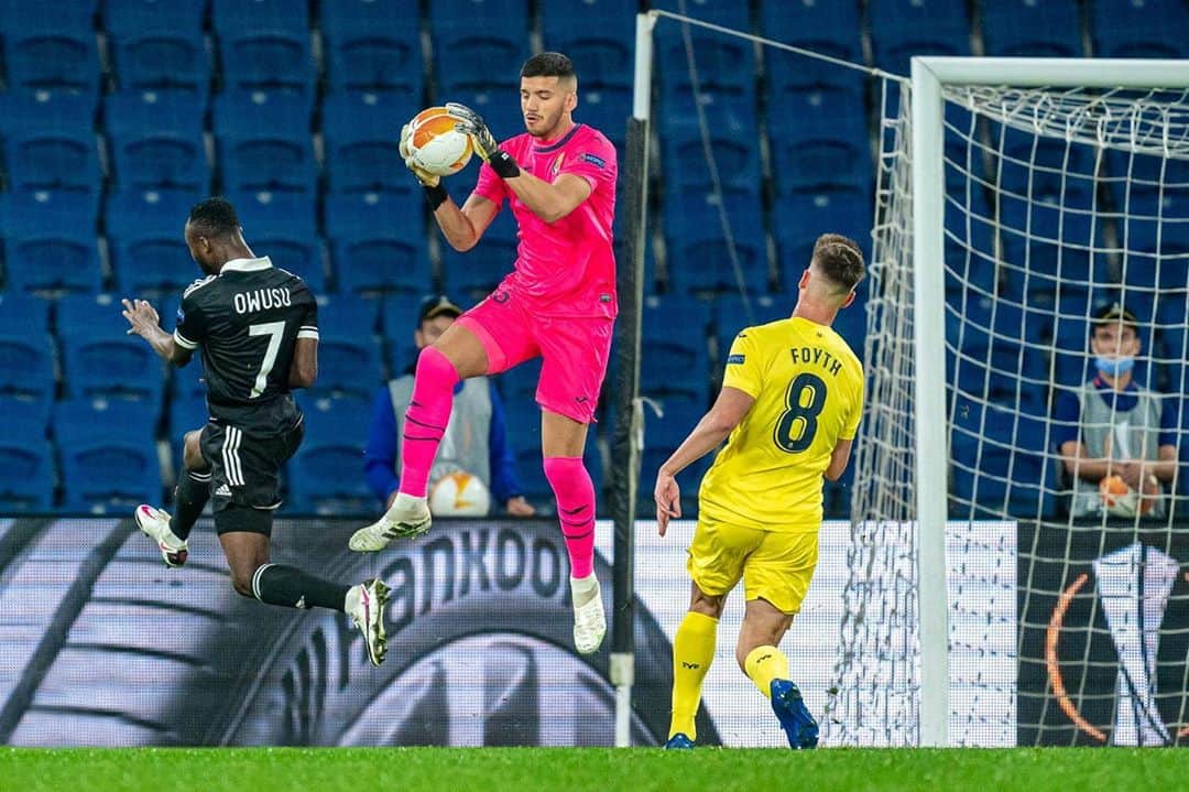 ヘロニモ・ルジのインスタグラム：「Gran reacción de todo el equipo para dar vuelta anoche el resultado, ahora toca centrarnos en el próximo partido de liga. @villarrealcf 👏🏻👏🏻」
