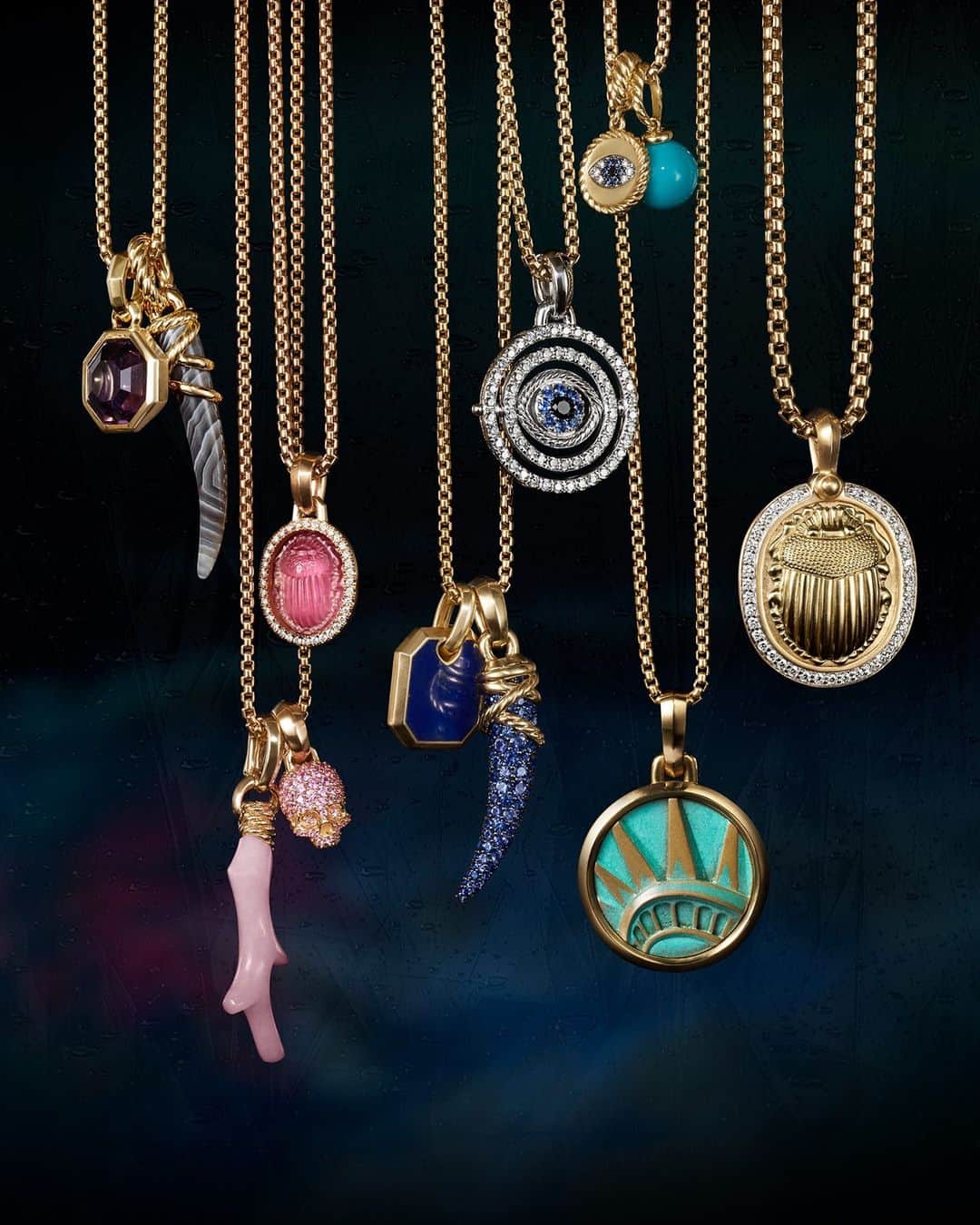 デビッドヤーマンのインスタグラム：「Choose your chain. Select and layer your talismans. Build your own amulet necklace. #LinkInBio #DavidYurman」