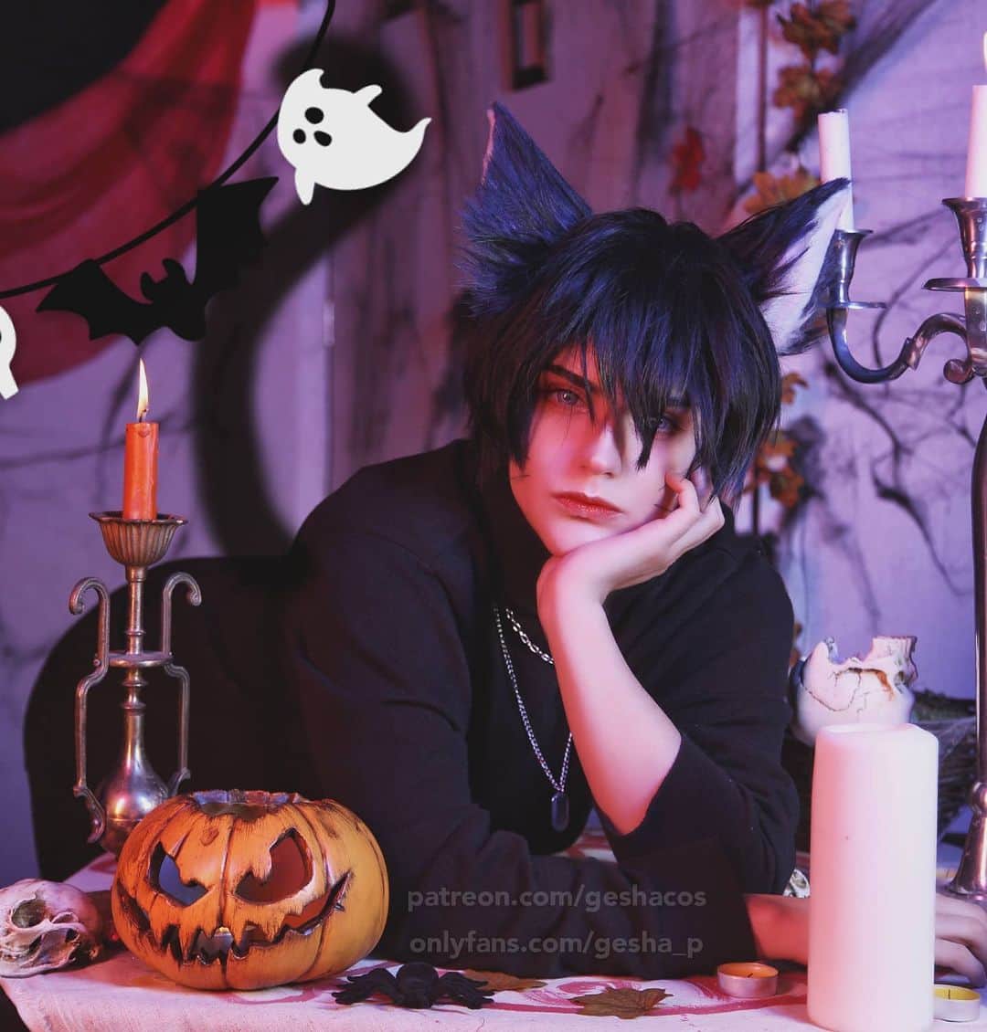 Gesha Petrovichさんのインスタグラム写真 - (Gesha PetrovichInstagram)「Happy #halloween Cat-boy here😼) Which one pic you are prefer?1or2? Ph @diemaru Wig @geshacos Present full this 🌶️😏😼 photoshoot  for my Patreon and OF subscribers, get them all👇 P♥️treon.com/geshacos OnlyFans.com/gesha_p #cat #catboy #mensportrait ortrait」10月30日 22時46分 - petrovichgesha