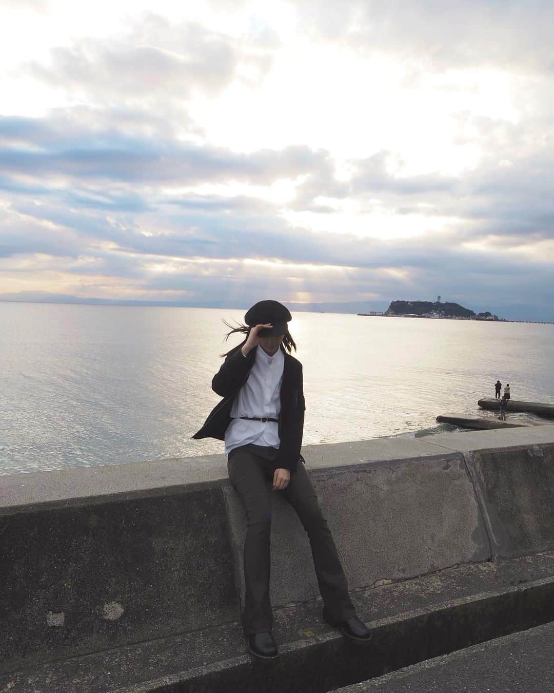 小林玲のインスタグラム：「🐚♡ #today #sea」