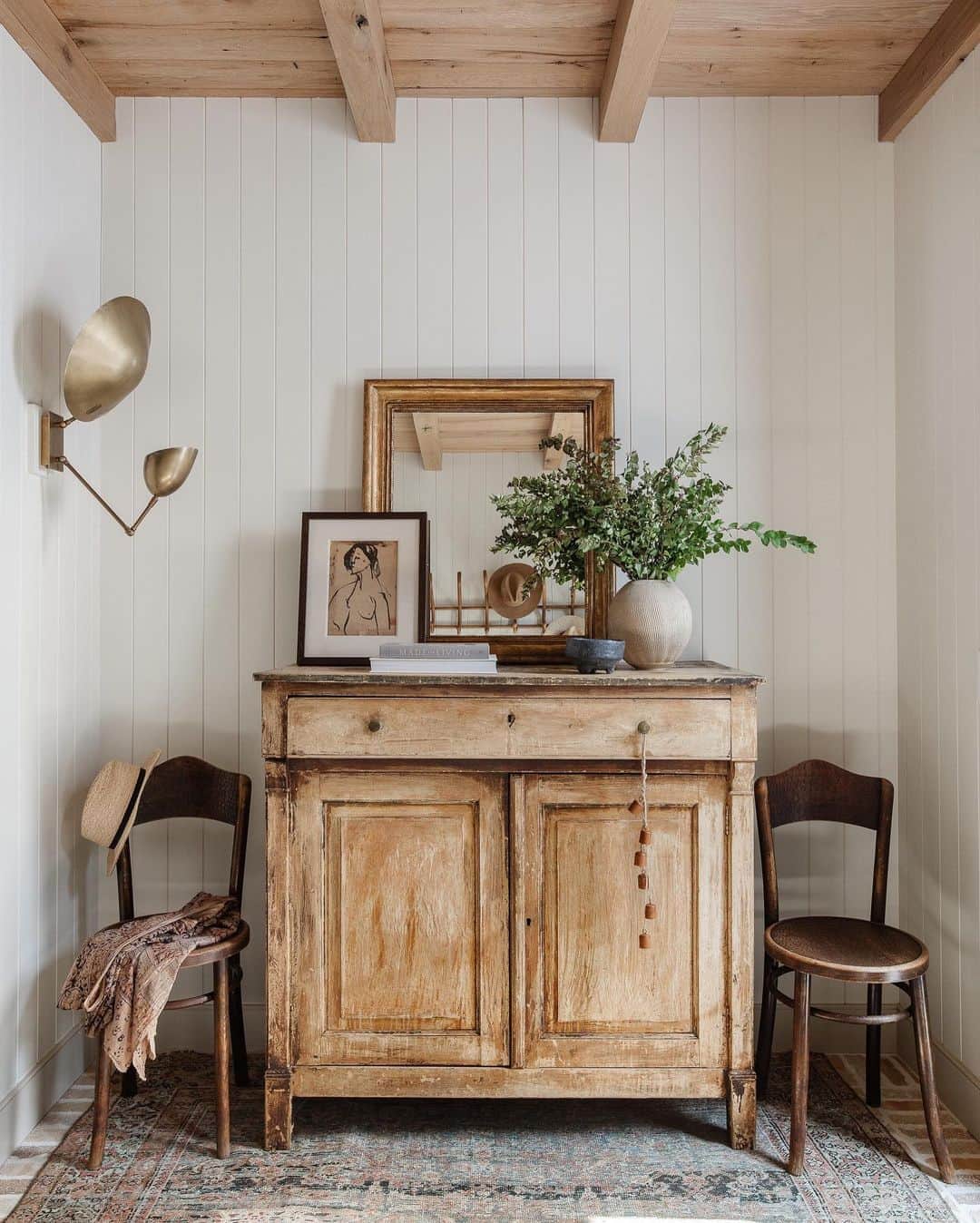 Anthropologieさんのインスタグラム写真 - (AnthropologieInstagram)「If you love our latest home collaboration, then this one's for you! Enter our Amber Lewis for Anthropologie Collection Giveaway and you could win a $500 Gift Card, Amber's interior design book "Made For Living," and more goodies from the collection!  🏡 01. Like this post and the @amberinteriors giveaway post.  🏡 02. Follow this account, @AnthroLiving & @amberinteriors. 🏡 03. Comment and tag two friends on this post!  Good luck!」10月30日 23時03分 - anthropologie