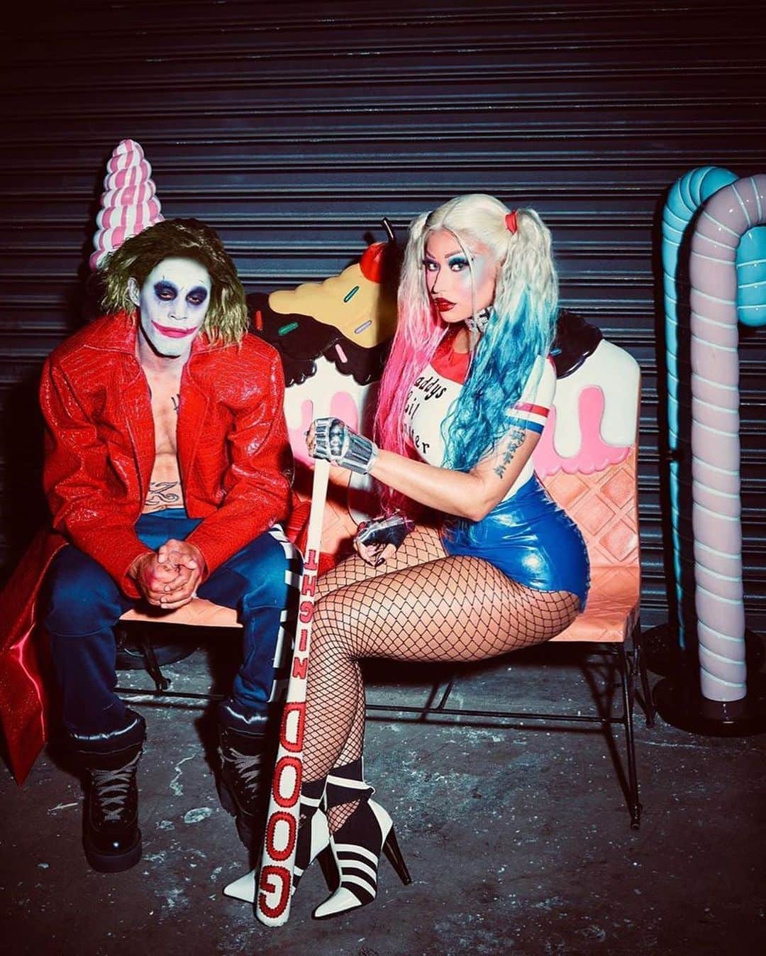 Blonde Saladさんのインスタグラム写真 - (Blonde SaladInstagram)「Don’t let pandemic kill your spooky side!😈 Take inspiration from our fav celebs costumes to organize the scariest Halloween Party at home! What’s your fav? LINK IN BIO🦴💉 #theblondesalad #halloween #celebs」10月30日 23時08分 - theblondesalad