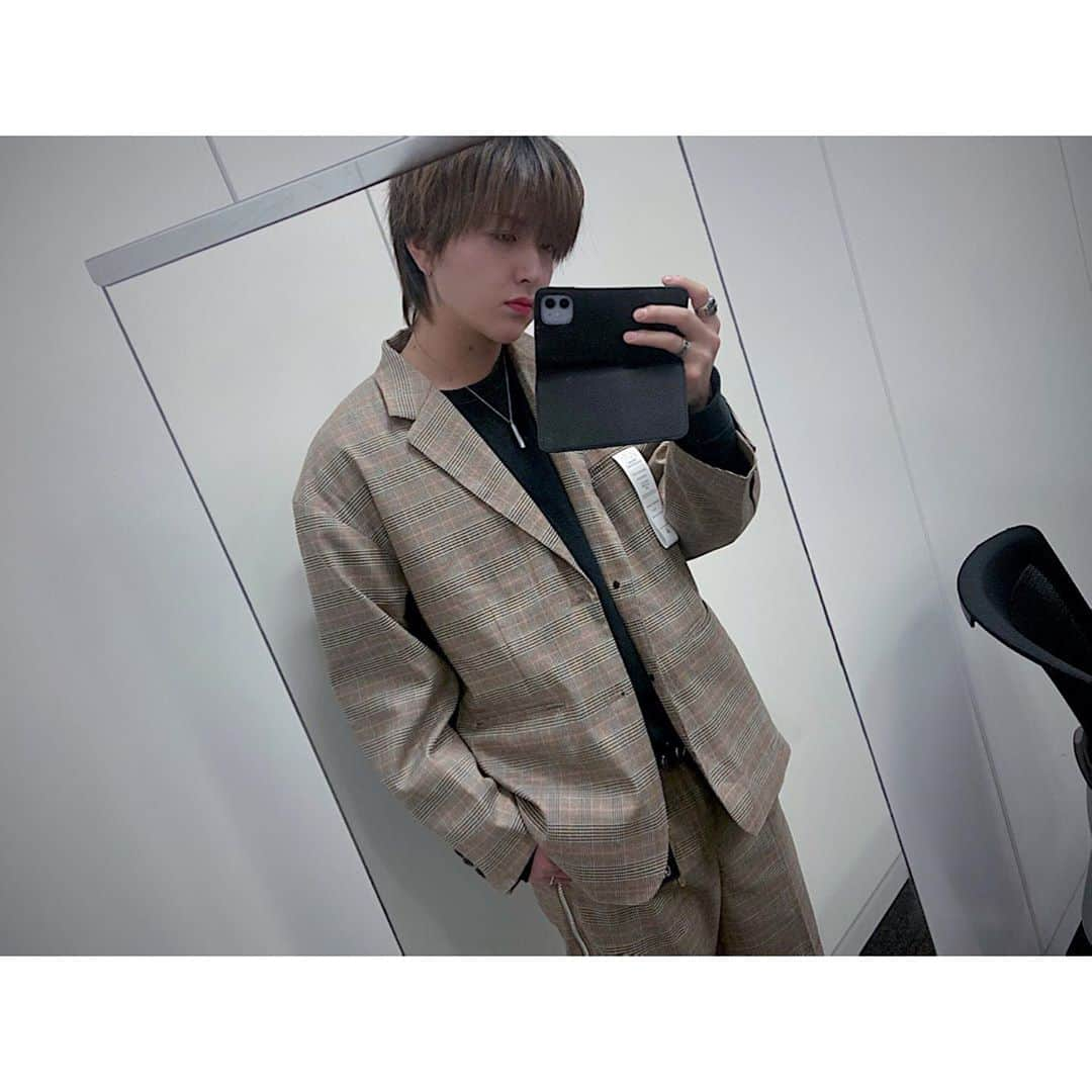 HIROTOさんのインスタグラム写真 - (HIROTOInstagram)「#ivvy #hiroto #today #code #fashion #photo #jpn #artist #me #l4l #팔로우 #instagram #instagood #instasize」10月30日 23時13分 - hiroto0605