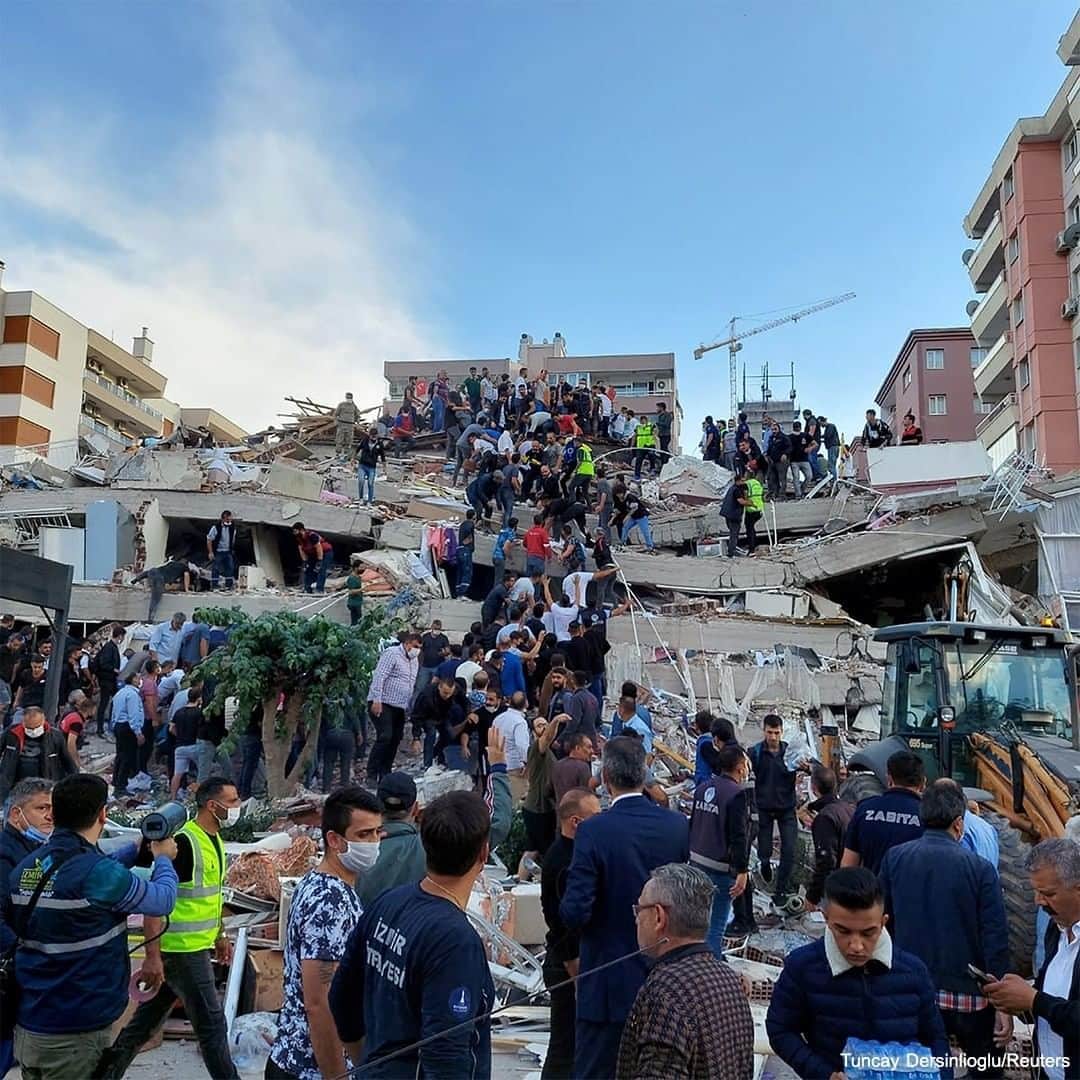 ABC Newsさんのインスタグラム写真 - (ABC NewsInstagram)「A strong earthquake was reported off the Greek island of Samos in the eastern Aegean Sea. ⠀⠀⠀⠀⠀⠀⠀⠀⠀ The earthquake, measuring 6.6 on the Richter scale based on early reports, was felt as far away as Athens and Istanbul. Tap link in bio for more. #earthquake #turkey #greece #breakingnews #international」10月30日 23時13分 - abcnews