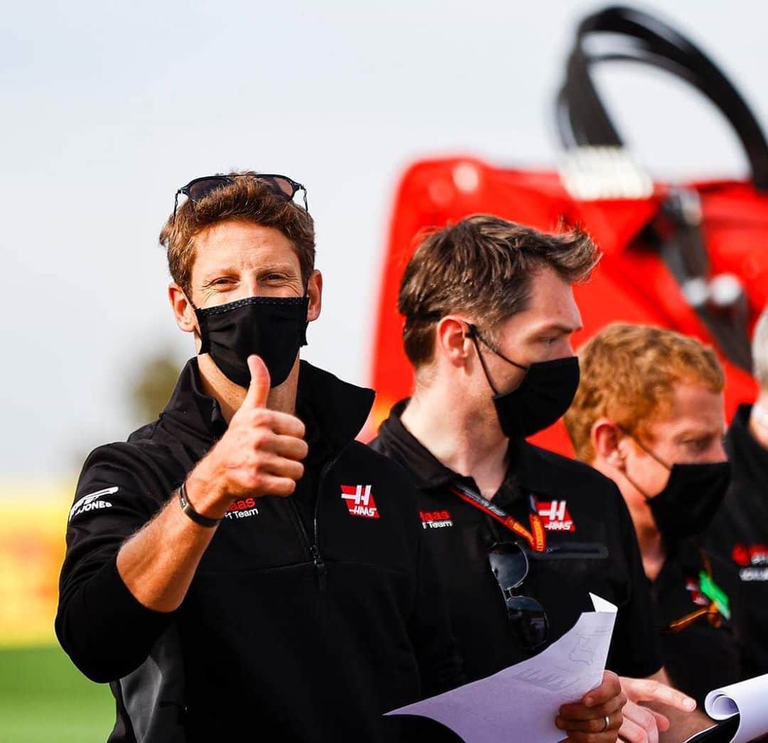 ロマン・グロージャンのインスタグラム：「Imola is 👍 Can't wait to drive tomorrow. It will be a busy practice session. Preparing quali and race within 90min of track time. #r8g #f1」